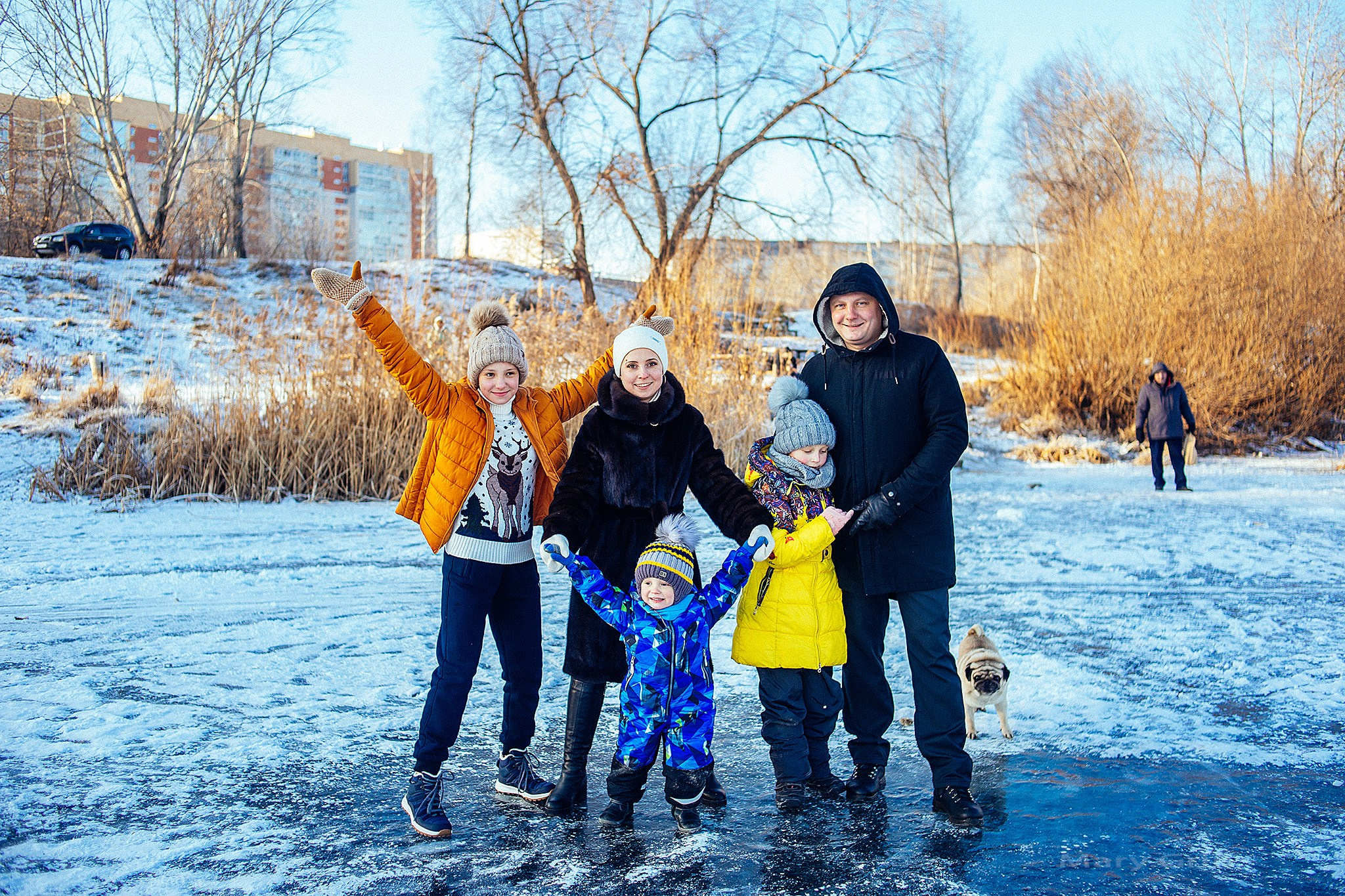 Зимняя фотопрогулка на мещерском озере с мандаринами. Детский и семейный фотограф, фотограф мероприятий Нижний Новгород