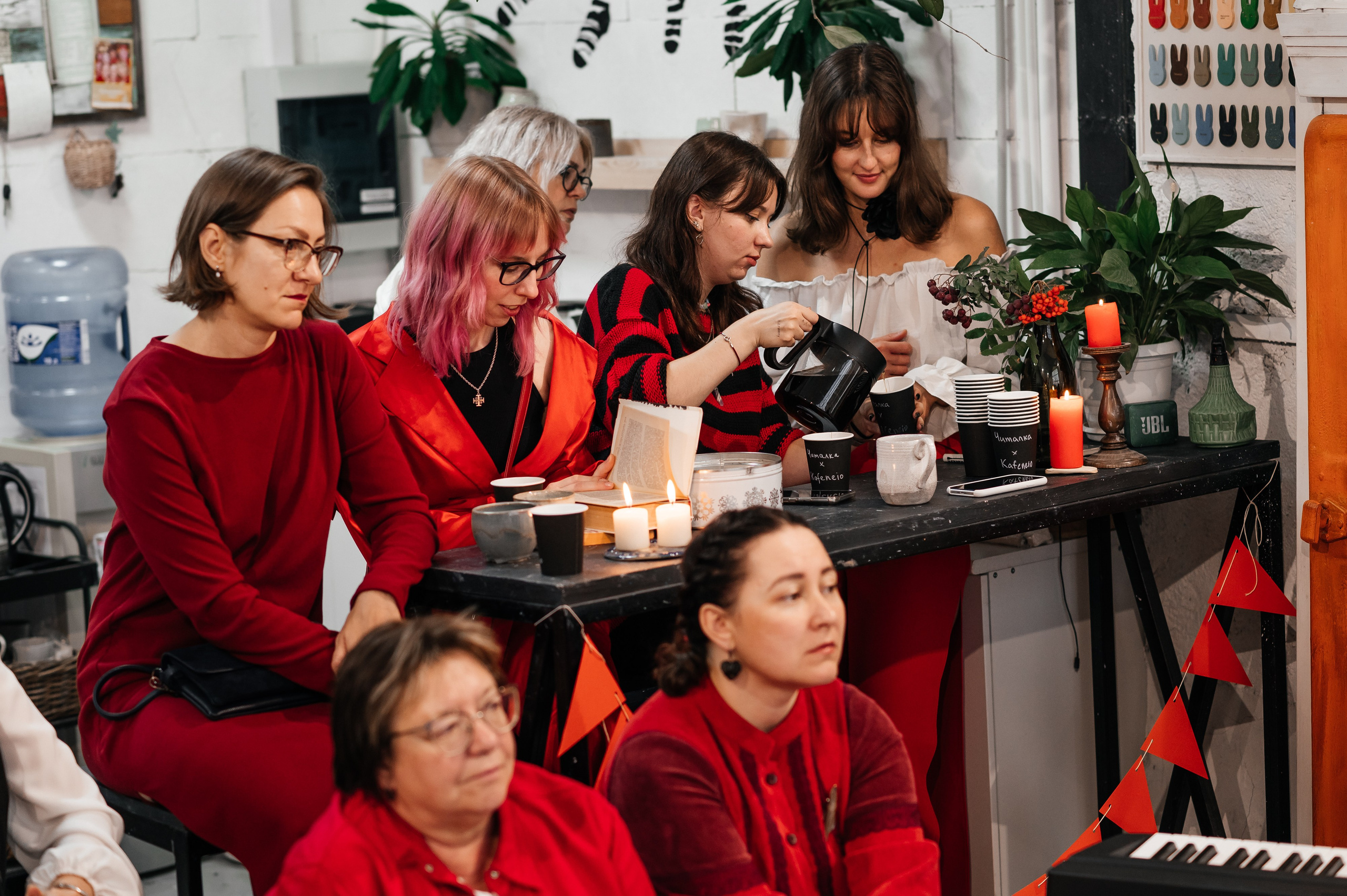 Вечер поэзии Цветаевой, клуб Читалка. Wedding and family photographer USA