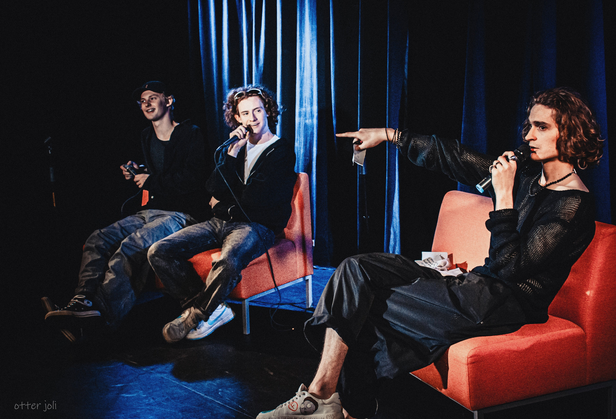 Квартирник «За пределами сюжета» | OFF-театр. Концертный репортёр Валерия Сафина