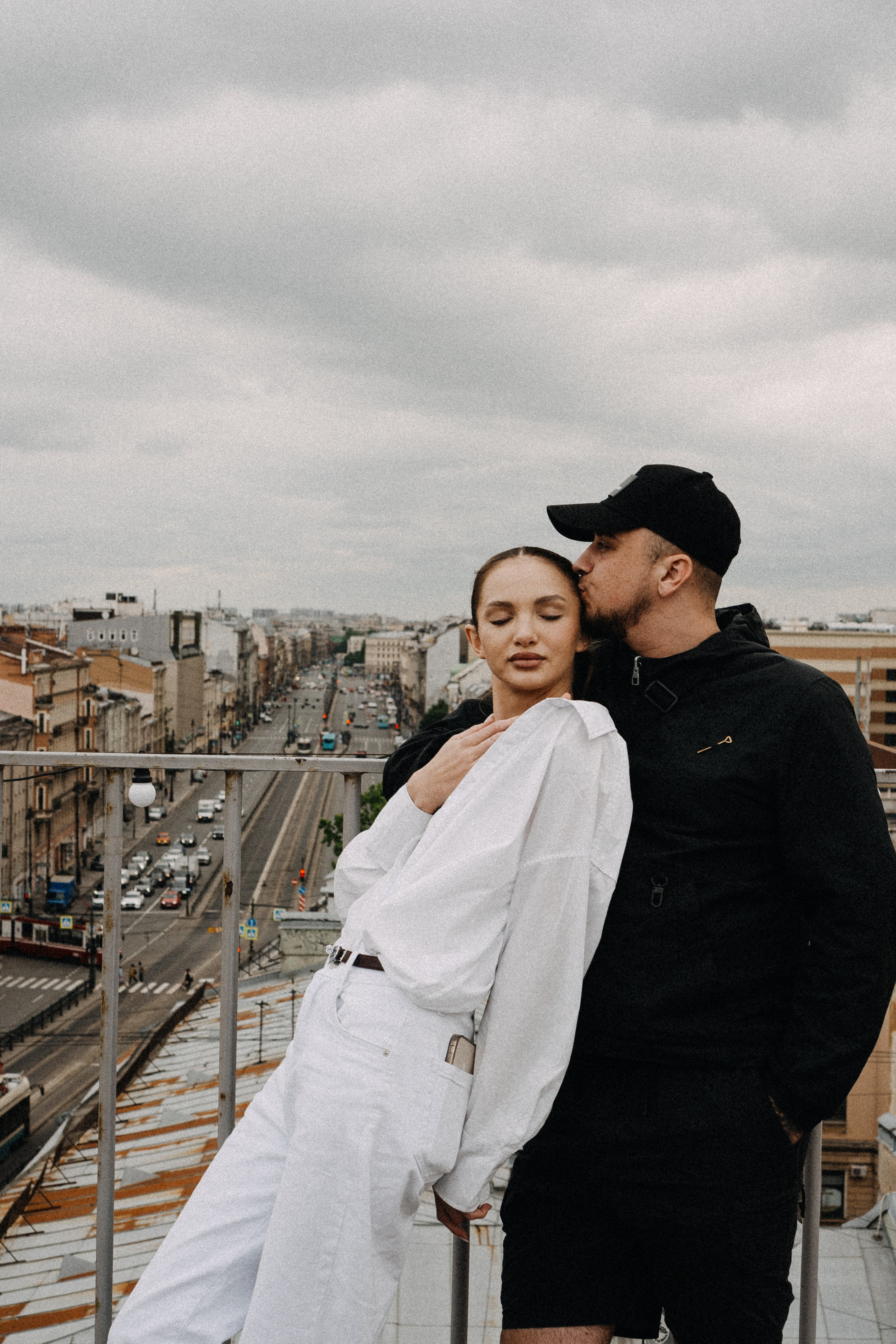 МЫ ГУЛЯЛИ ПРО КРЫШАМ ПИТЕРА. Профессиональный фотограф, Санкт-Петербург — Виктория Богомолова