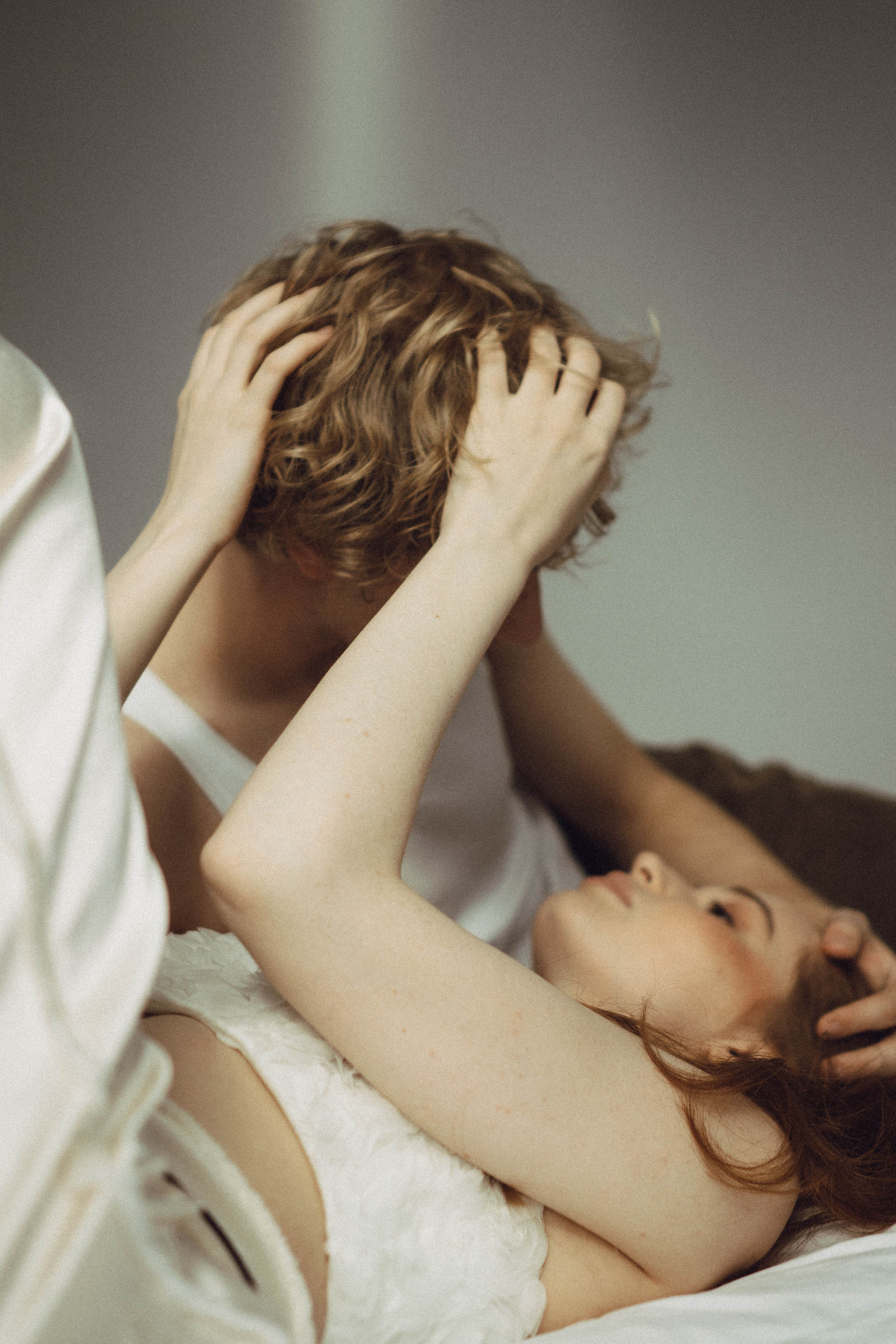 СВАДЕБНАЯ СЬЕМКА В ОТЕЛЕ. СБОРЫ ЖЕНИХА И НЕВЕСТЫ И ТАКЖЕ ТОР И ПОДГОТОВКА К ПРОГУЛКЕ. Профессиональный фотограф, Санкт-Петербург — Виктория Богомолова