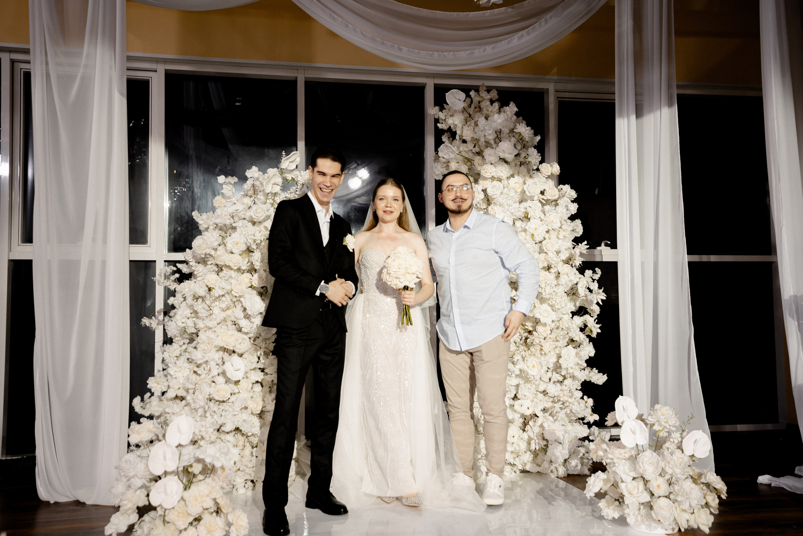 СВАДЕБНАЯ СЬЕМКА СБОРОВ В ОТЕЛЕ И ВЫЕЗД НА ЦЕРЕМОНИЮ (СНЯТО В СИБИРЕ В НИЖНЕВАРТОВСКЕ). Профессиональный фотограф, Санкт-Петербург — Виктория Богомолова