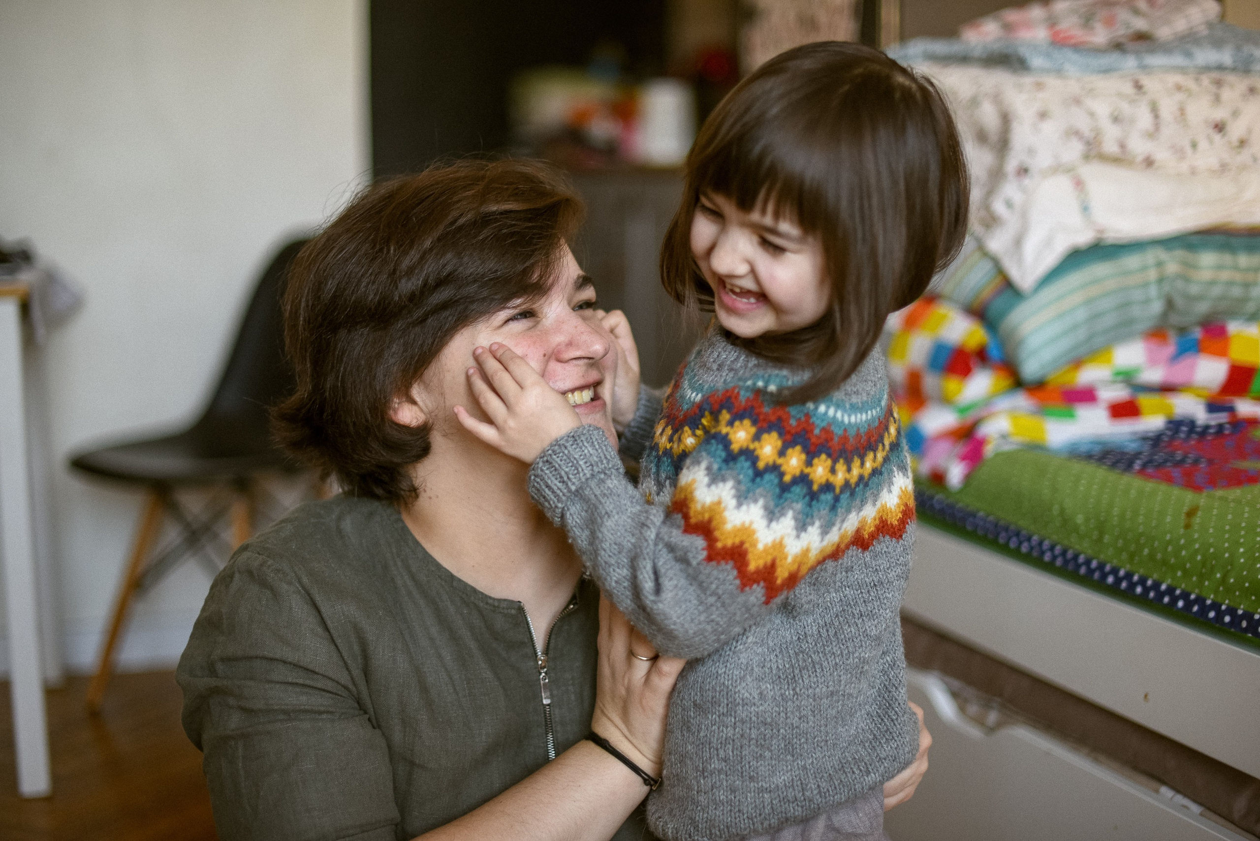 A Mom’s Day: The Everyday Hustle. Documentary family photography in Barcelona and beyond