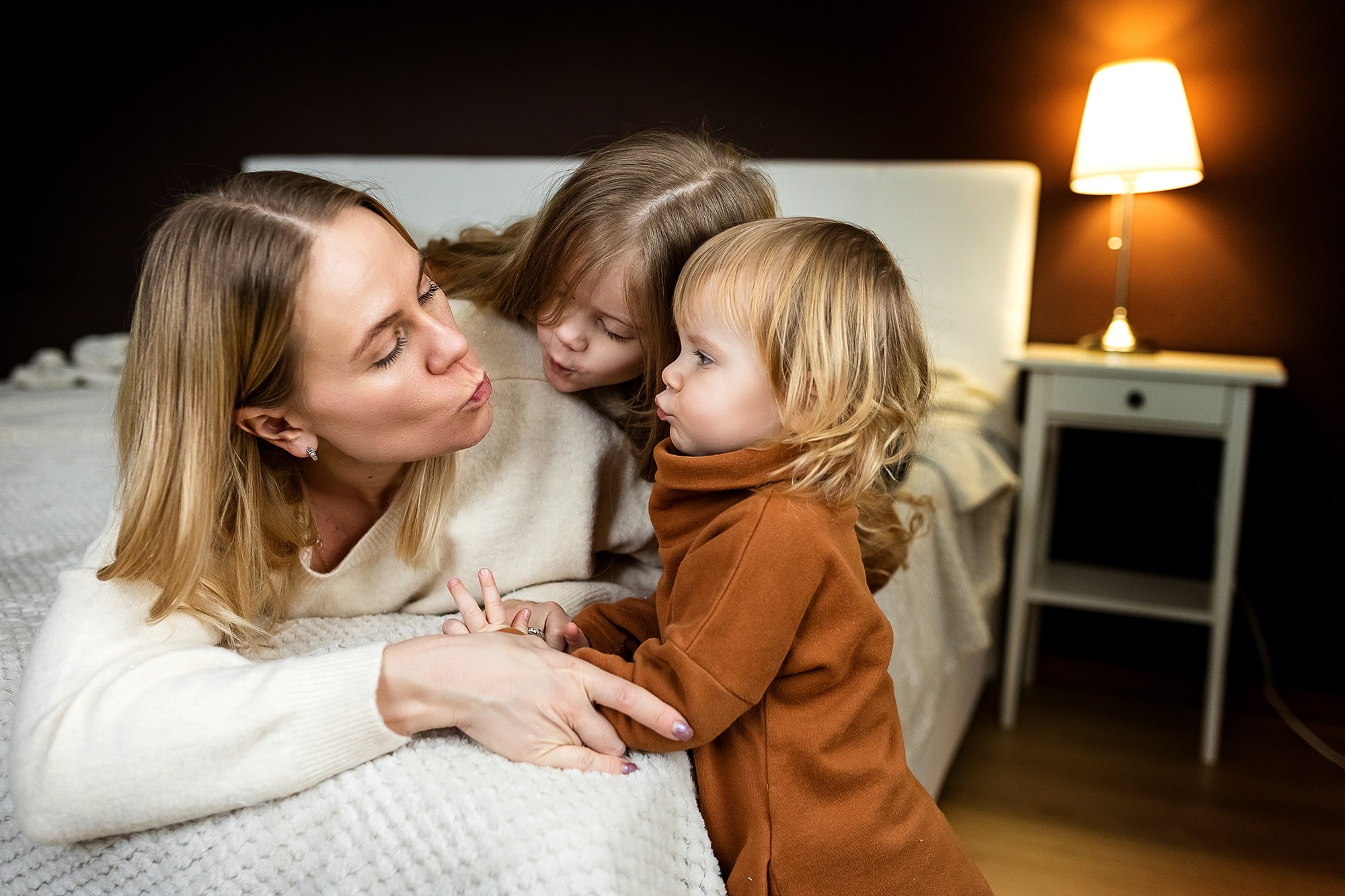 Семейная домашняя фотосессия. Детский и семейный фотограф новорожденных в Москве Михайлина Татьяна