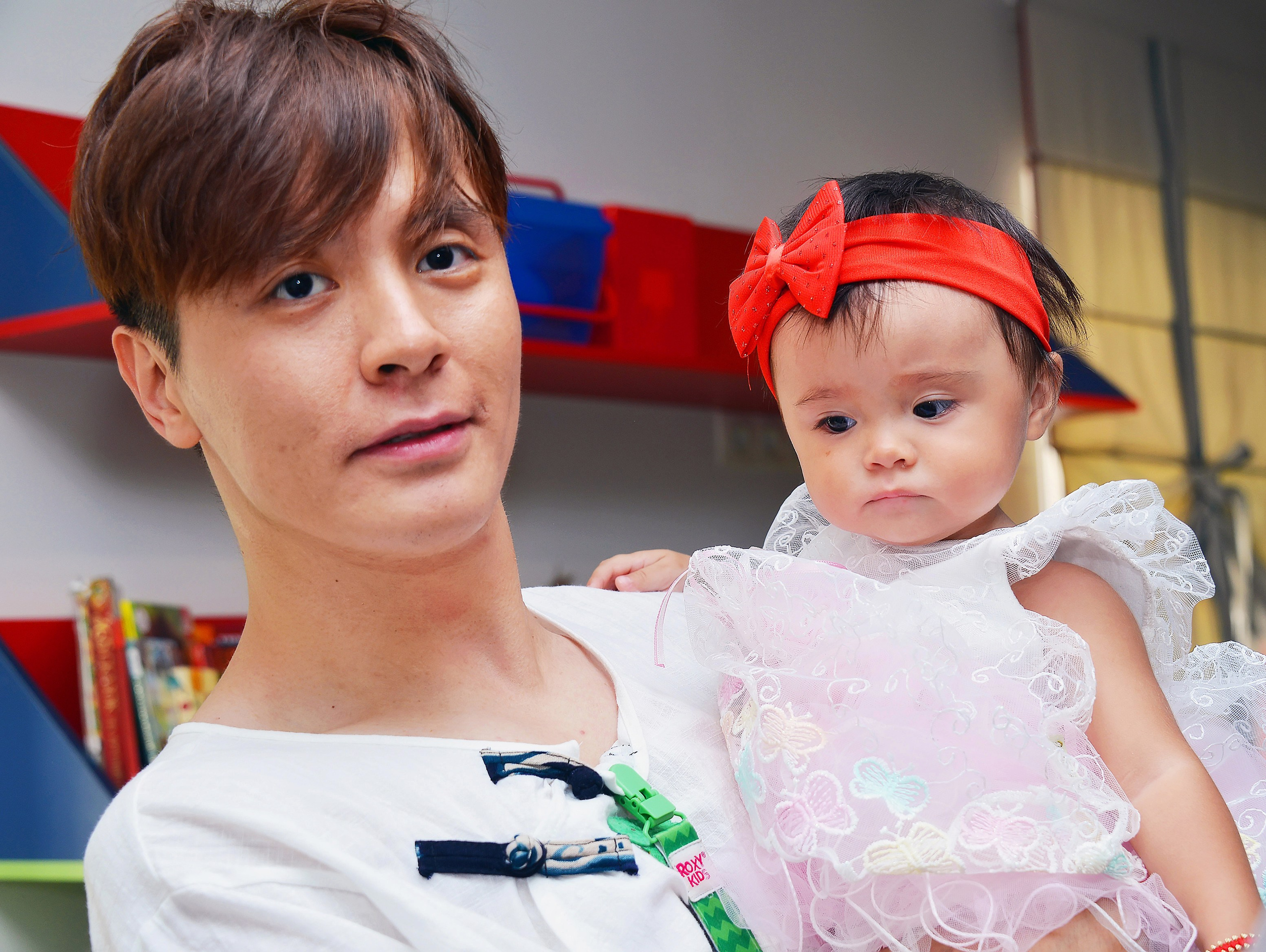 Дети-5 (Адель-1годик). Фотосъёмка. Фотограф Сергей Авдеев-семейный и детский фотограф в Алматы