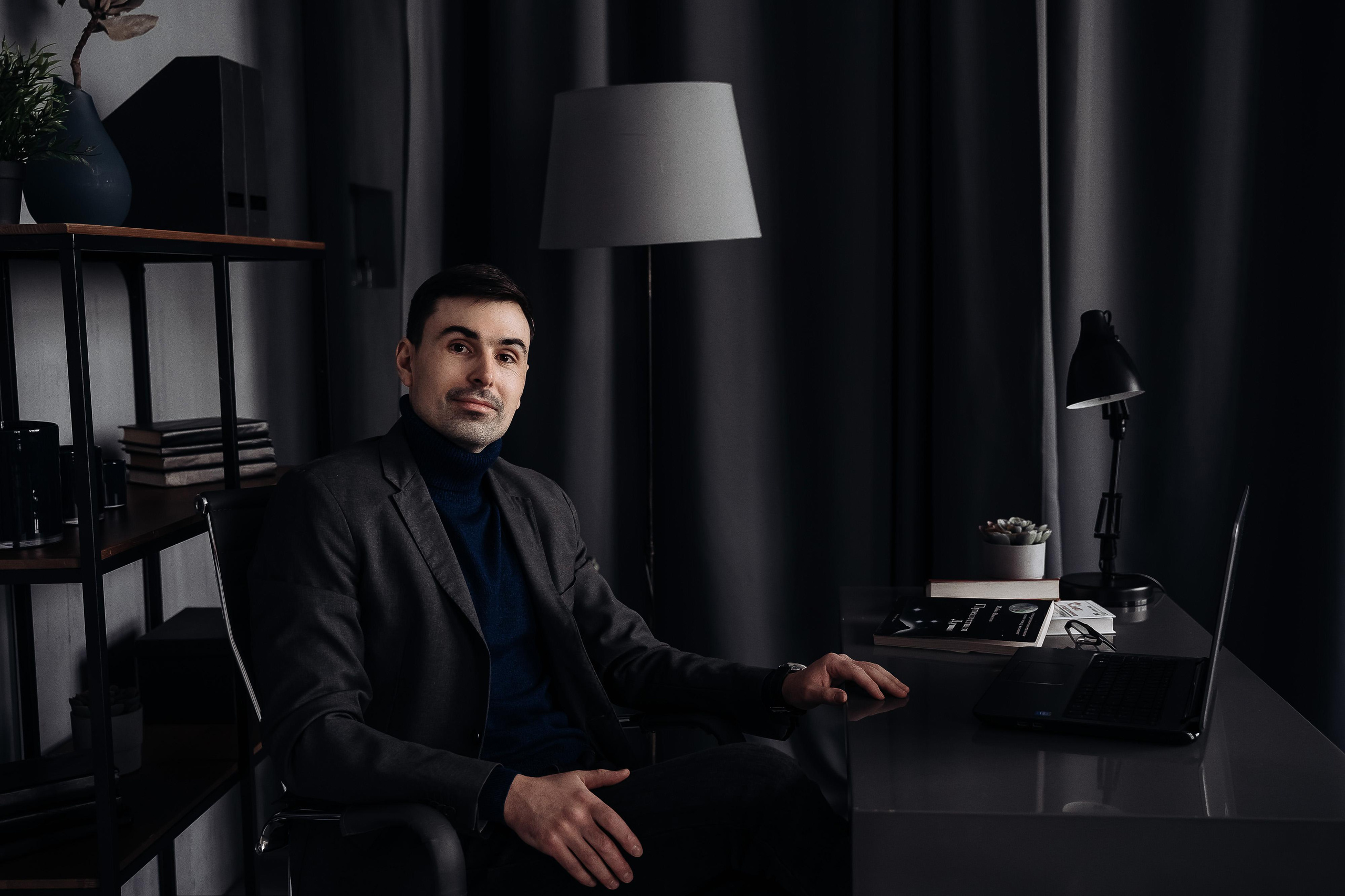 Бизнес фотосессия мужчины, фотосессия для психолога в Москве