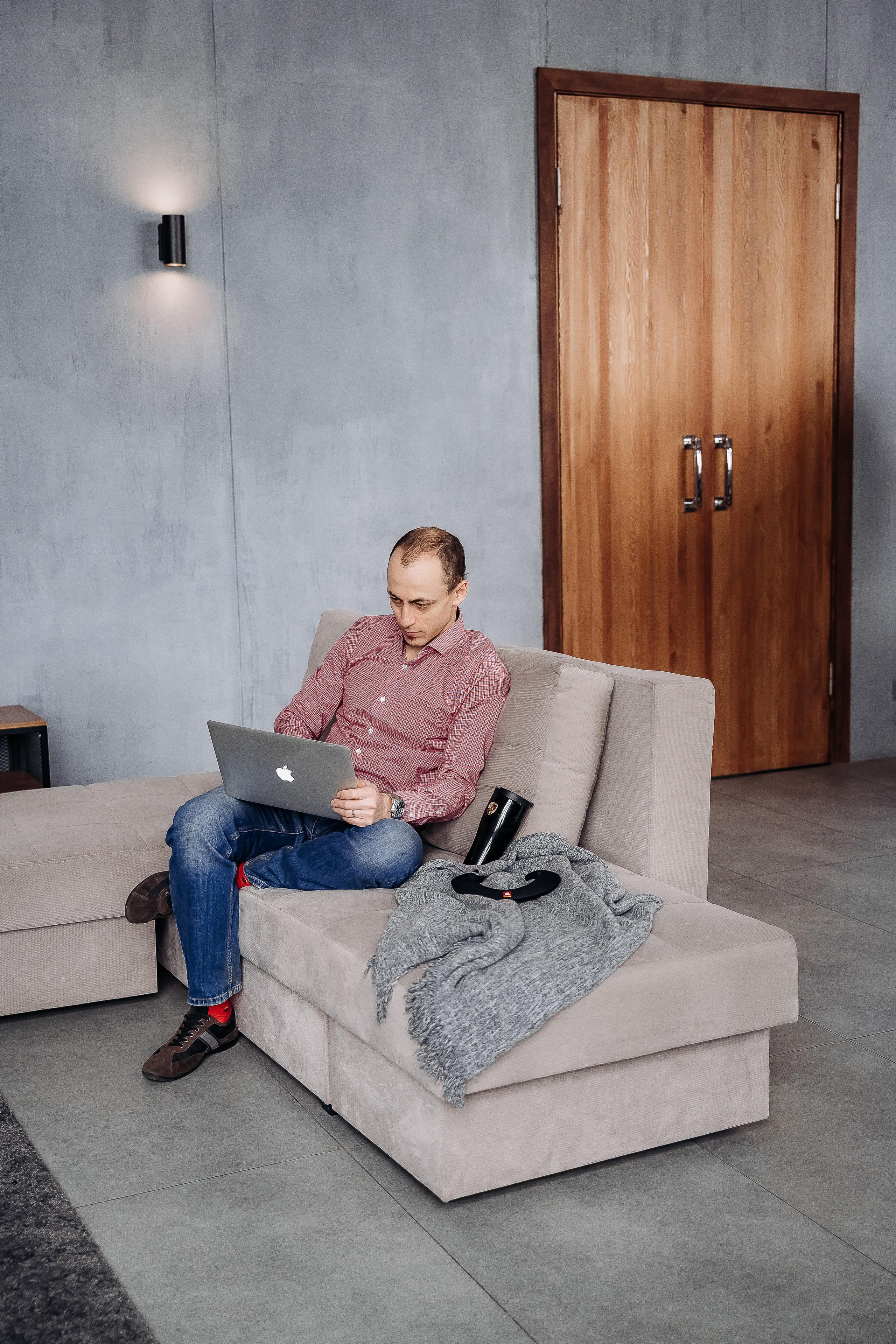 Бизнес фотосессия для бизнес тренера Дениса