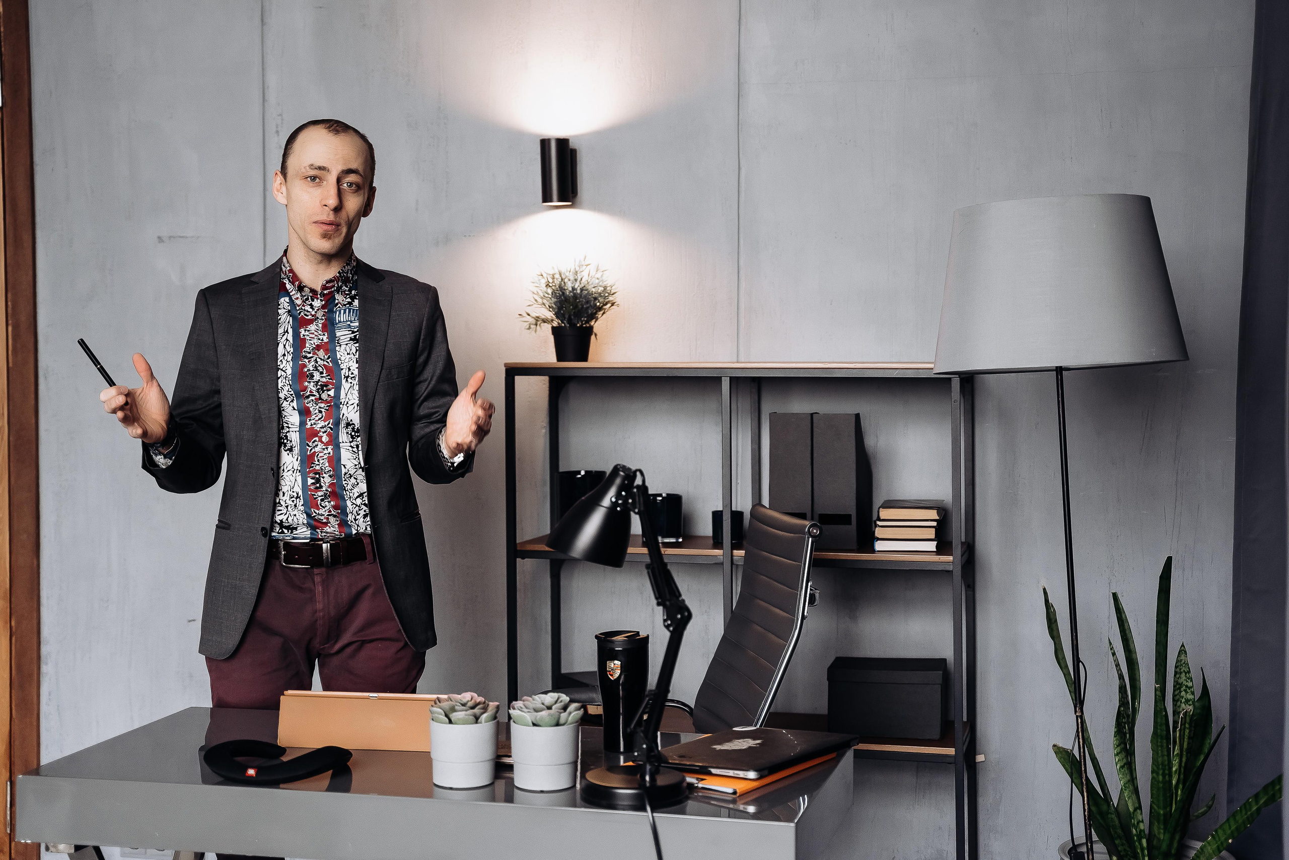 Бизнес фотосессия для бизнес тренера Дениса