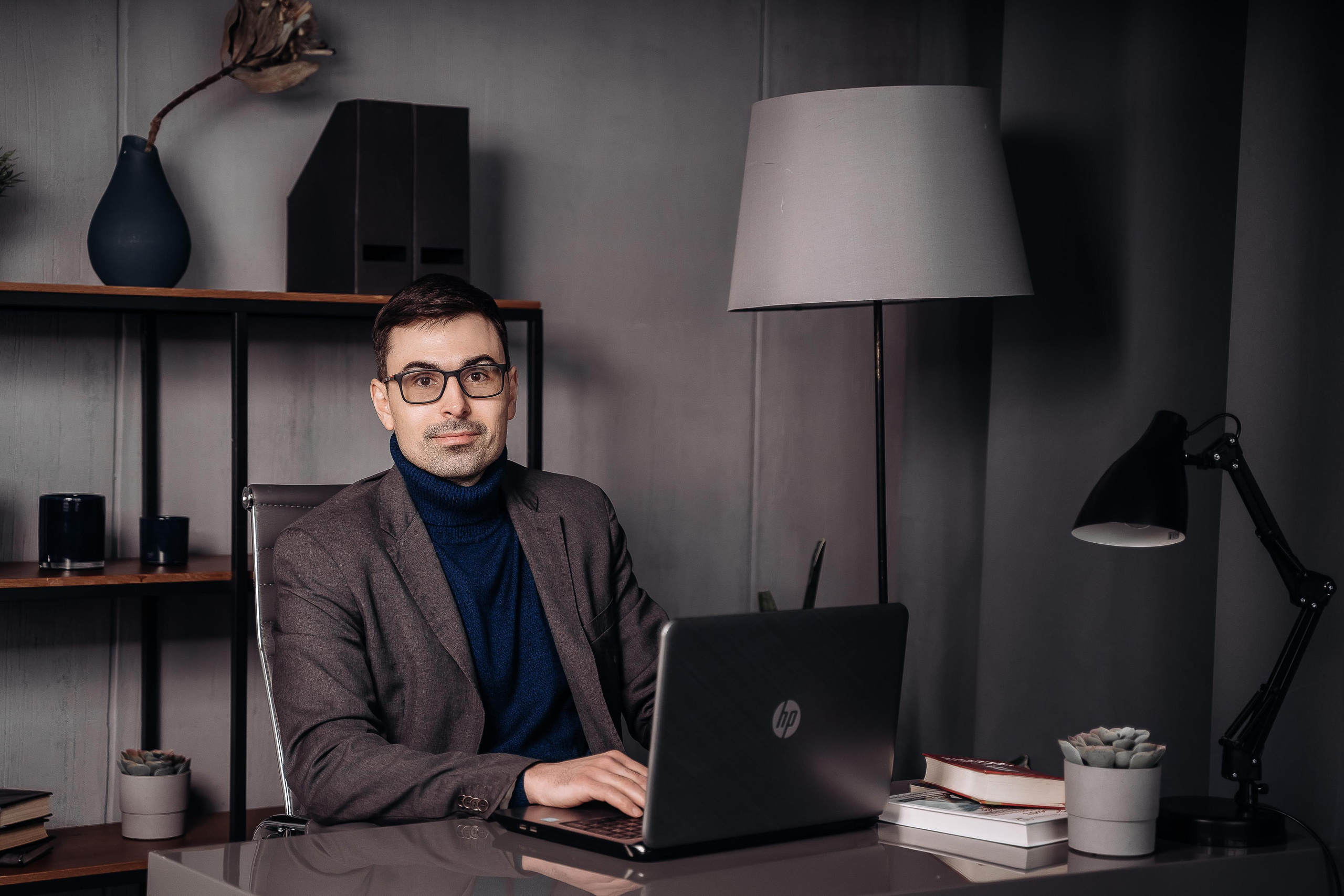 Бизнес фотосессия мужчины, фотосессия для психолога в Москве