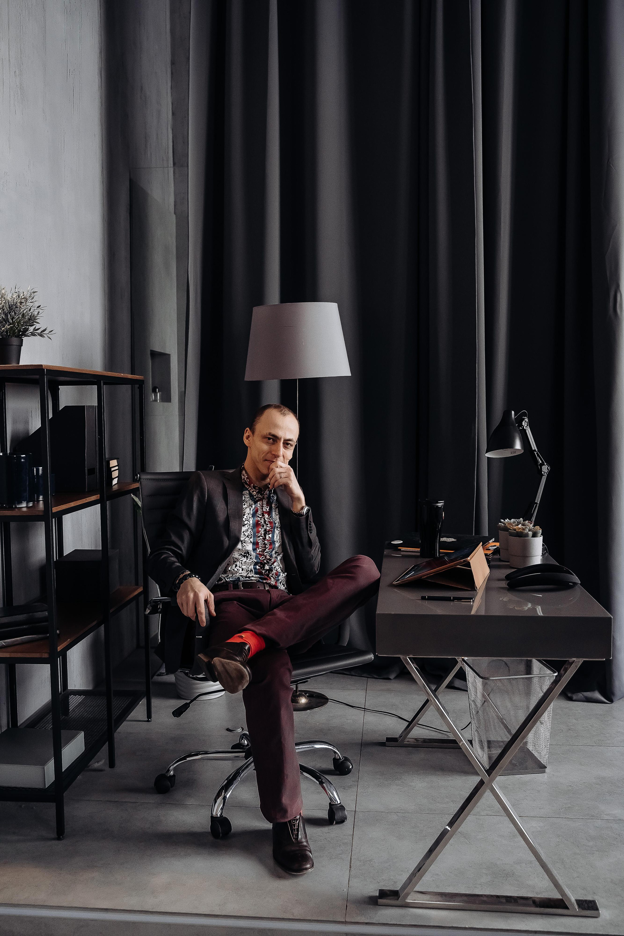 Бизнес фотосессия для бизнес тренера Дениса