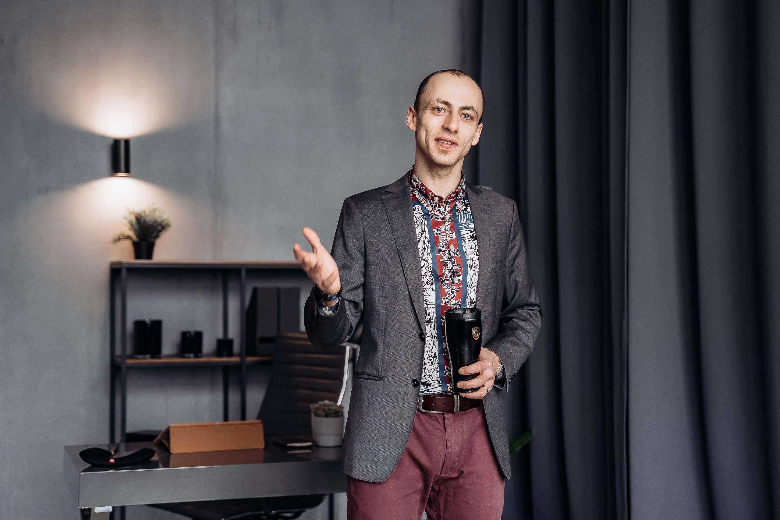 Бизнес фотосессия для бизнес тренера Дениса