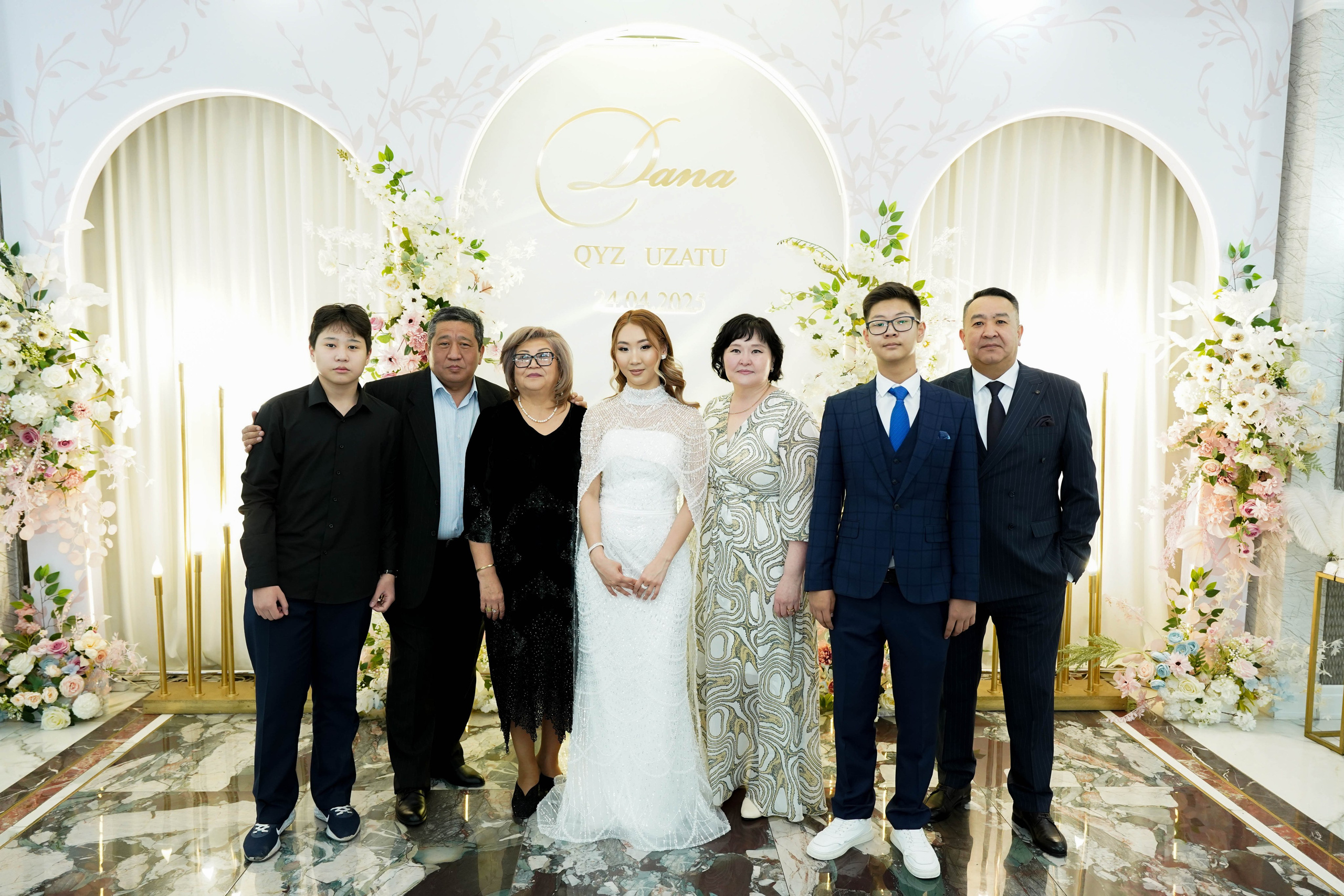 Dana uzatu. Фотограф Ернар Ержанов