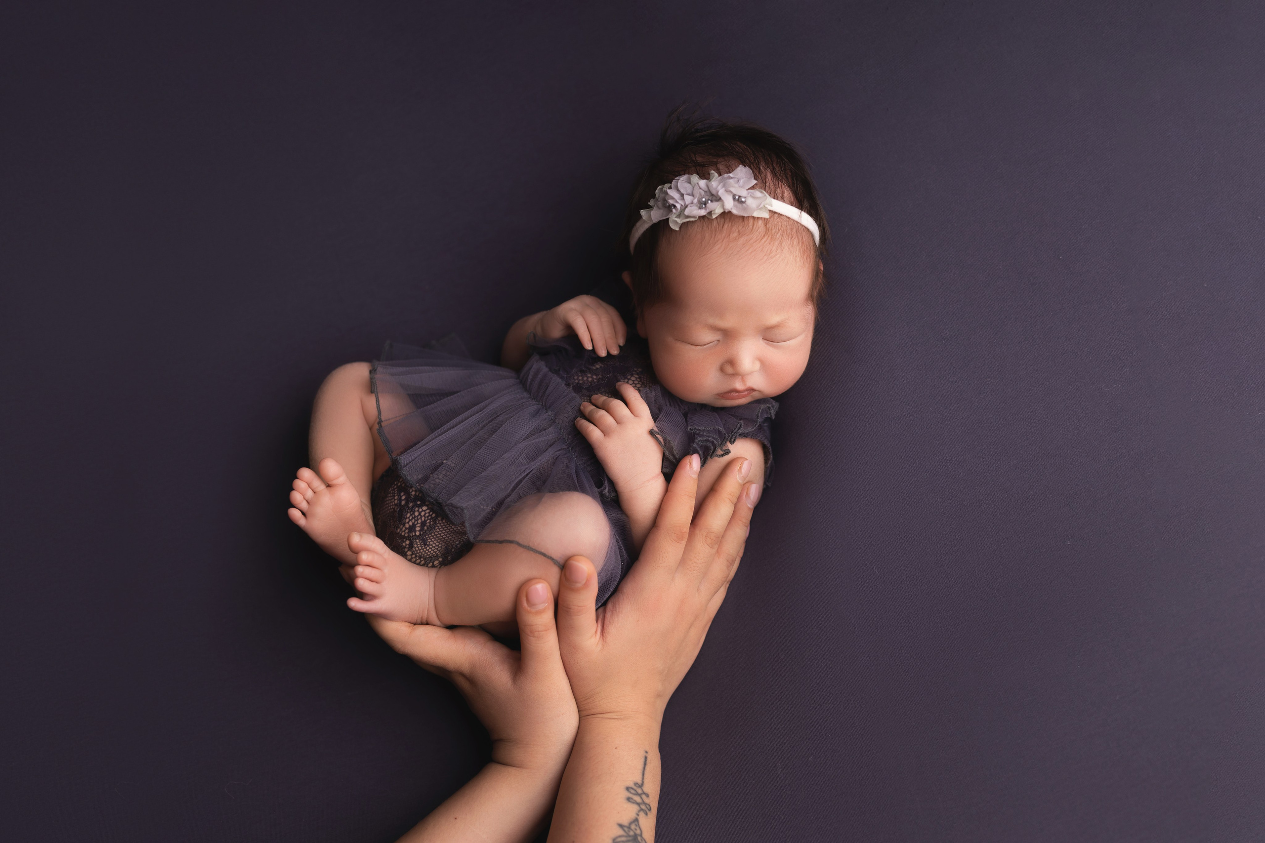 Классическая фотосессия малыша. Фотограф новорожденных малышей в Омске и Омской области Эльвира Камаева