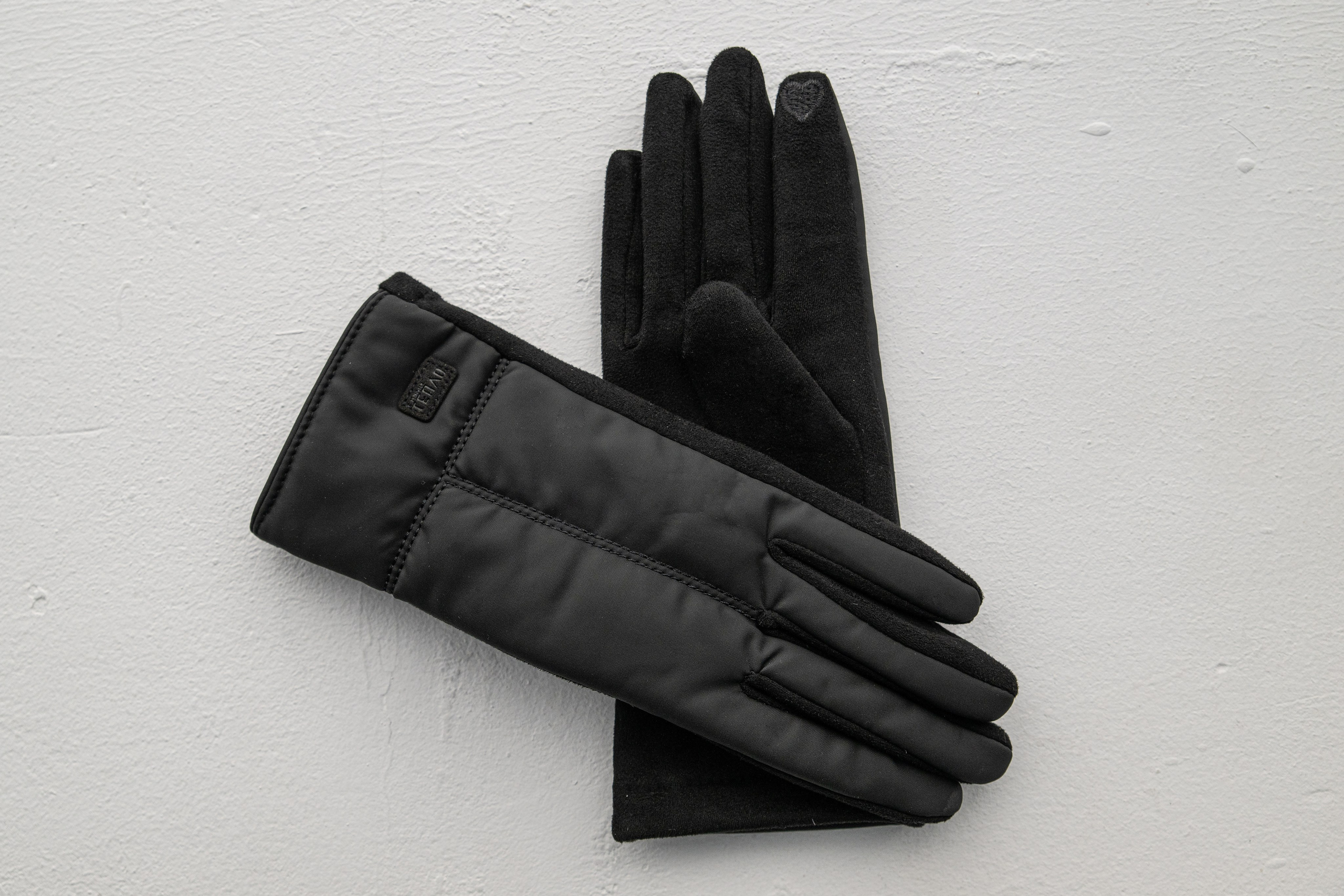 С нами тепло. Фотограф Ярмишко Дарья. Выпускные фотокниги