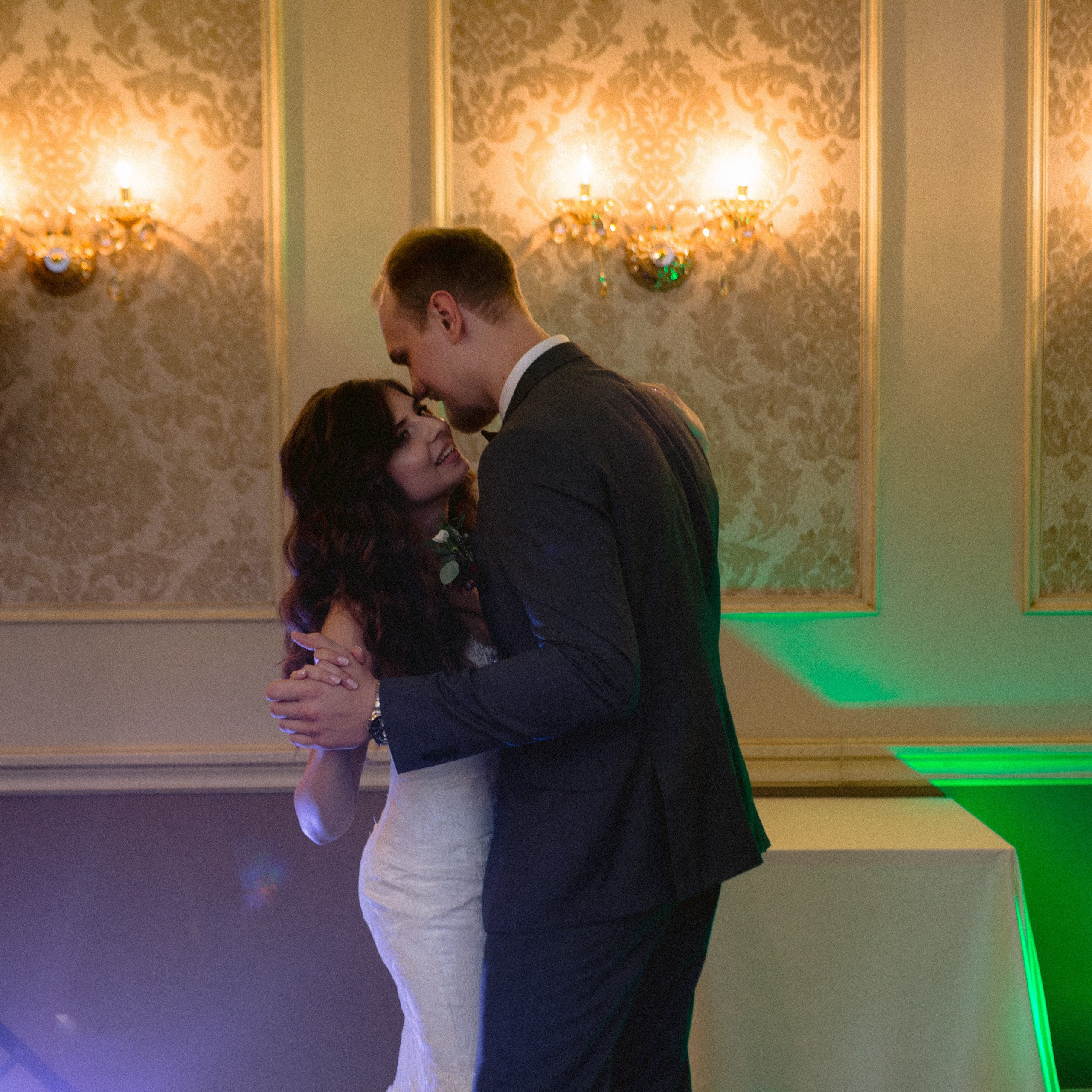 Солнце, яблоки и лодка. Фотограф Серафим Крюков