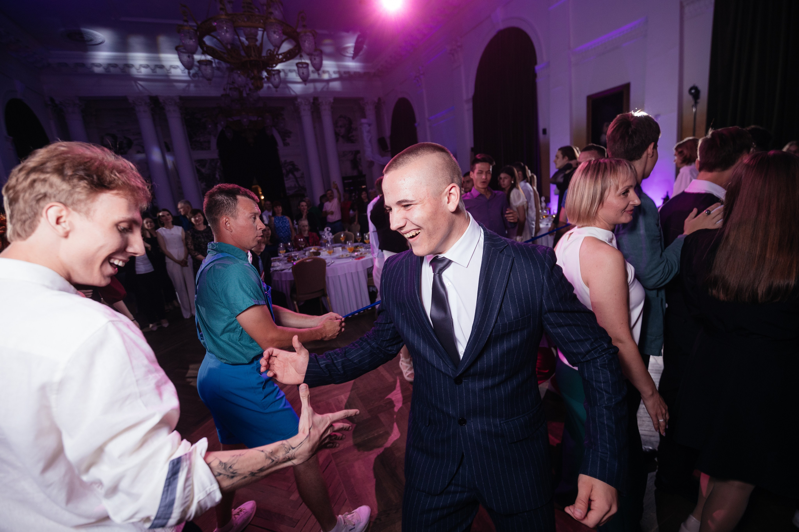 Выпускной 11 класс. Фотограф Крохин Олег