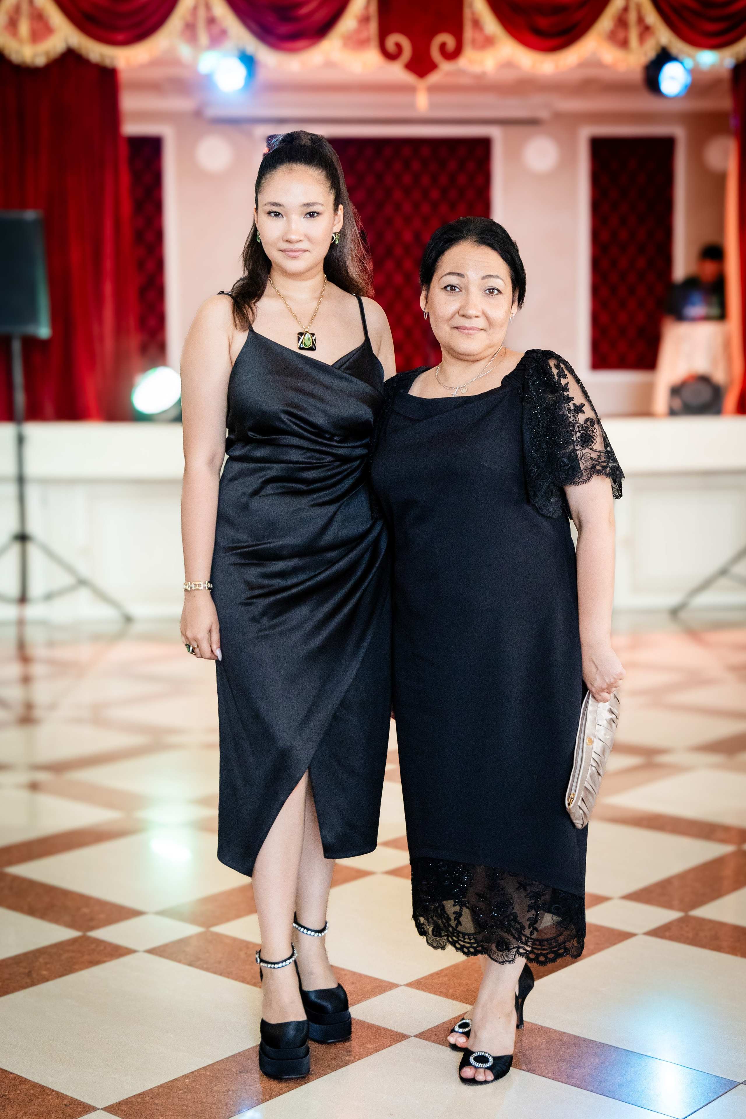 Школьный выпускной. Детский фотограф видеограф в Хабаровске Михаил Орлов