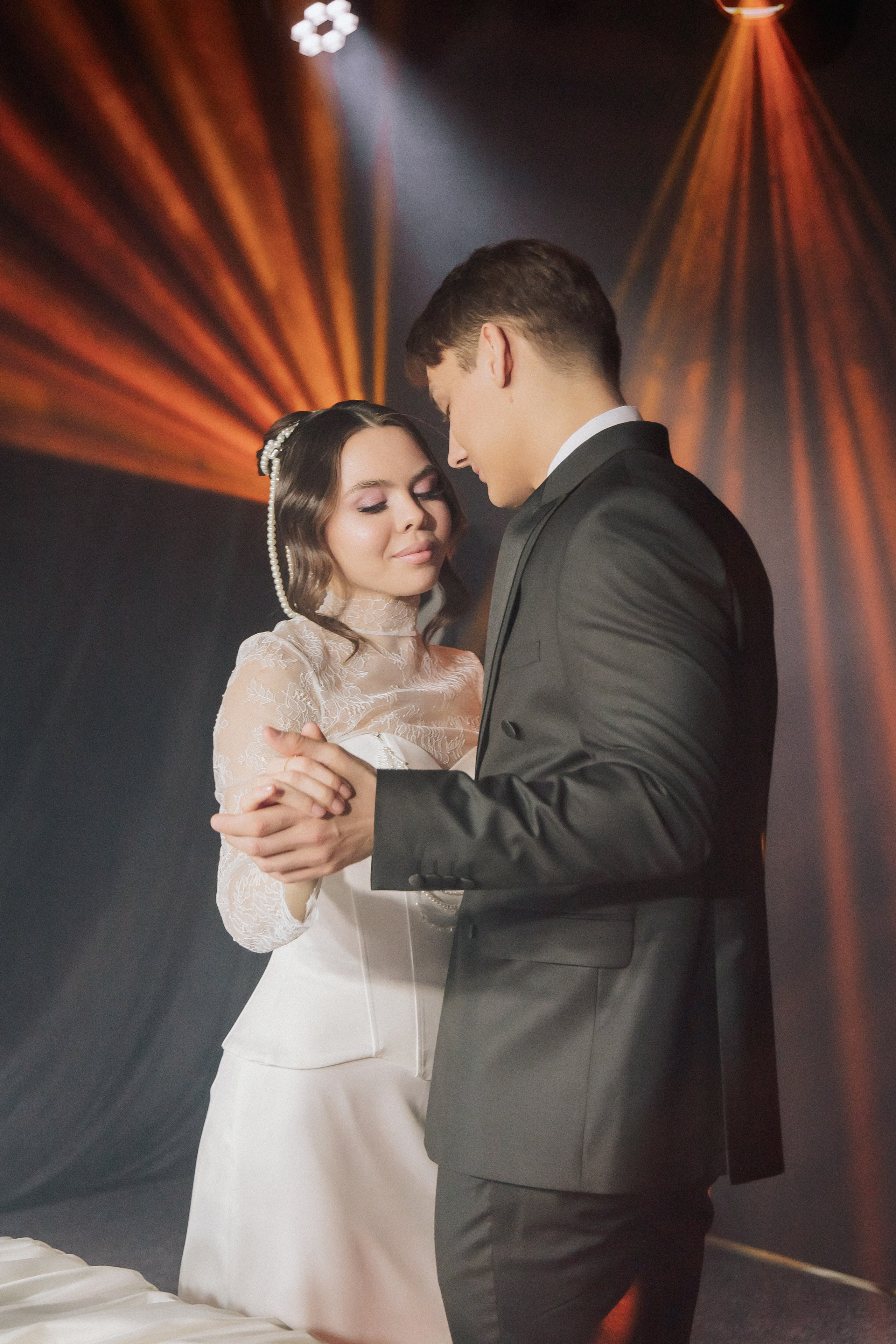 Мария & Александр. Любовь со светом. Свадебная фотография. Арина Рубах