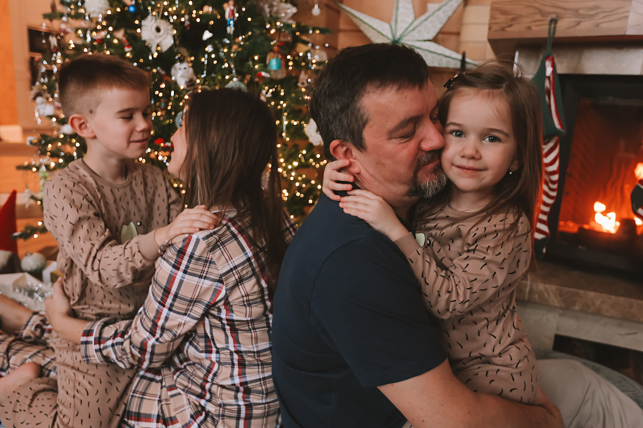 Новогодние традиции. Семейный фотограф Тюмень, фотограф на роды Салмина Мария