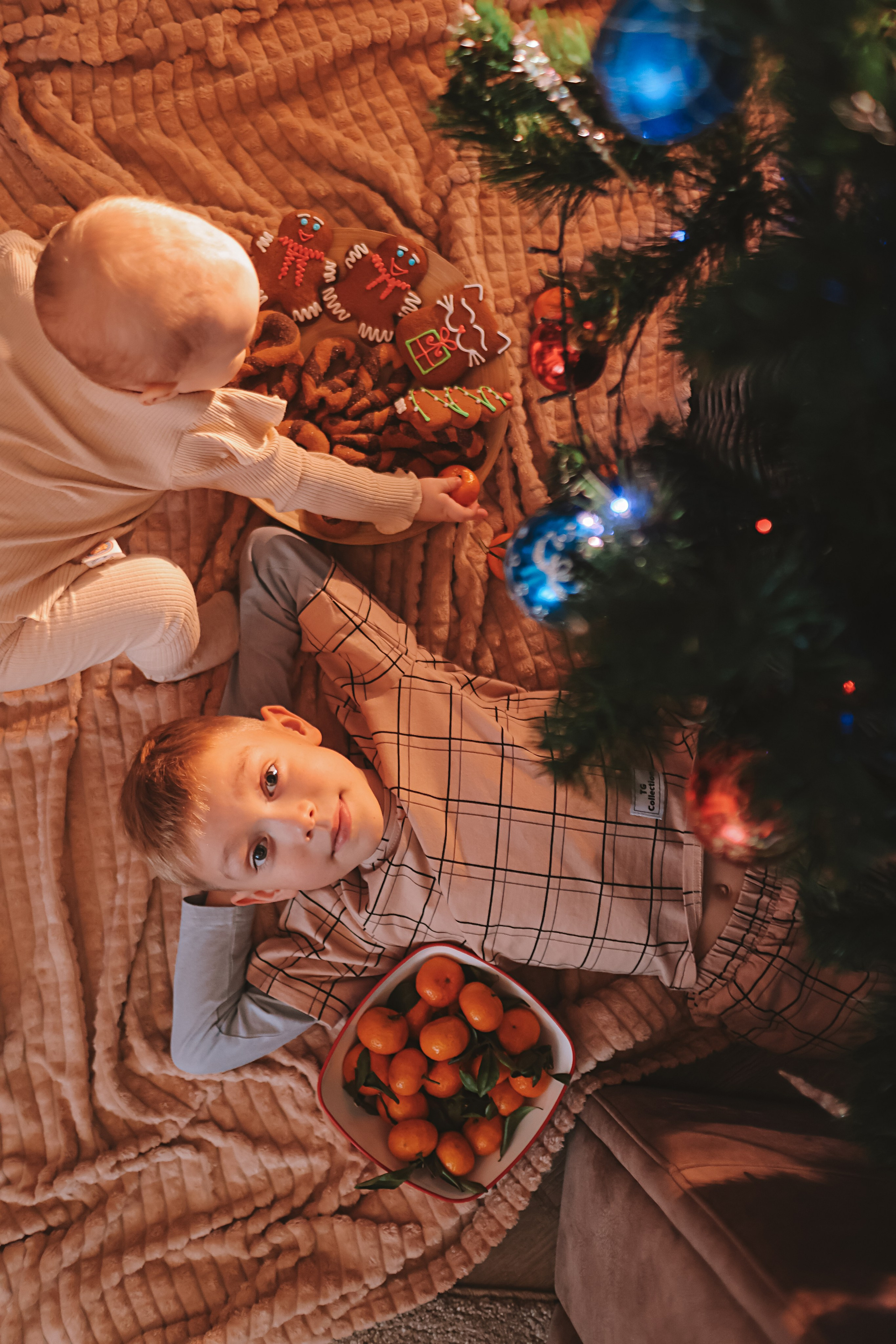 Дома. Семейный фотограф Тюмень, фотограф на роды Салмина Мария