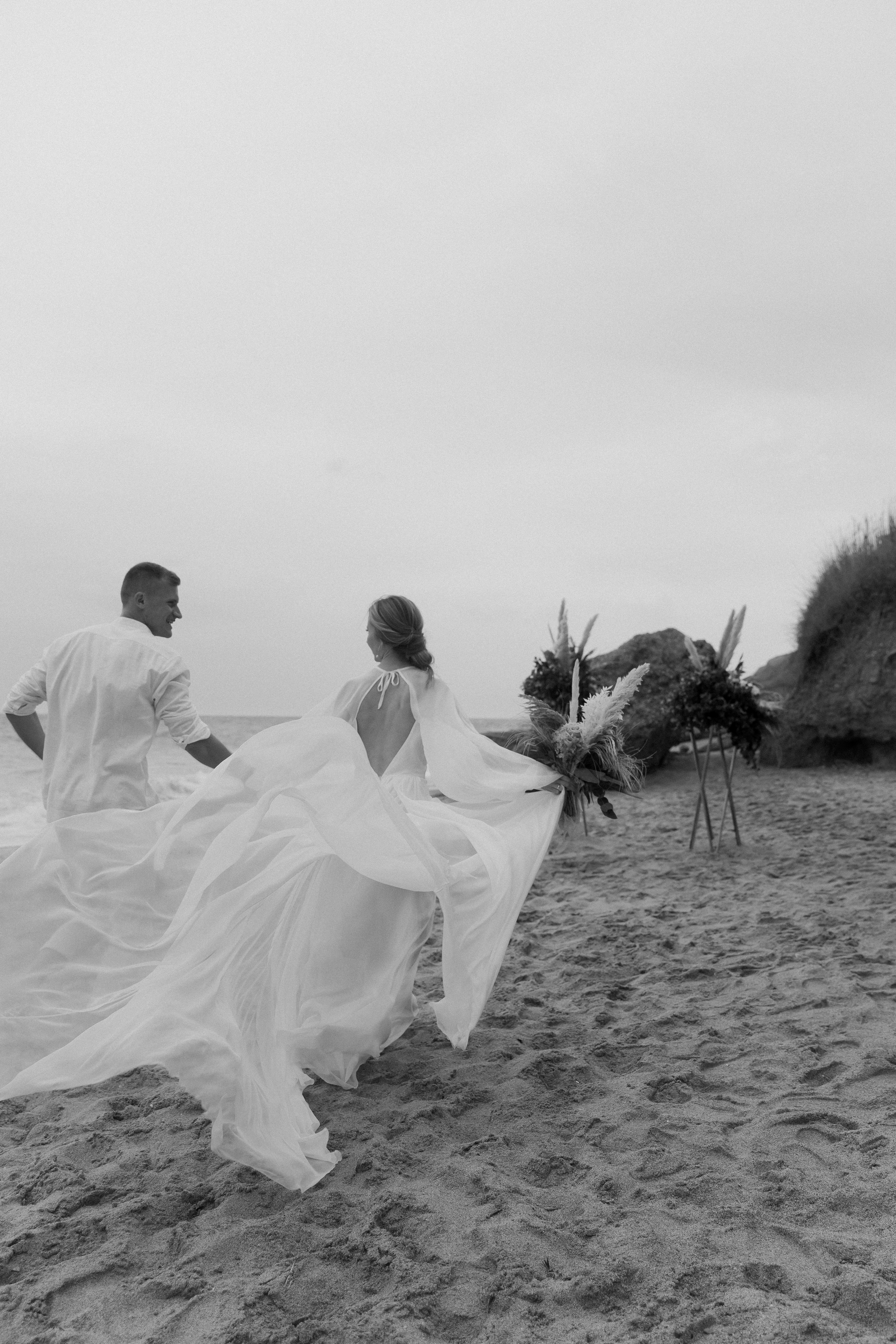 На берегу моря…. СВАДЕБНЫЙ ФОТОГРАФ В КРЫМУ И СЕВАСТОПОЛЕ