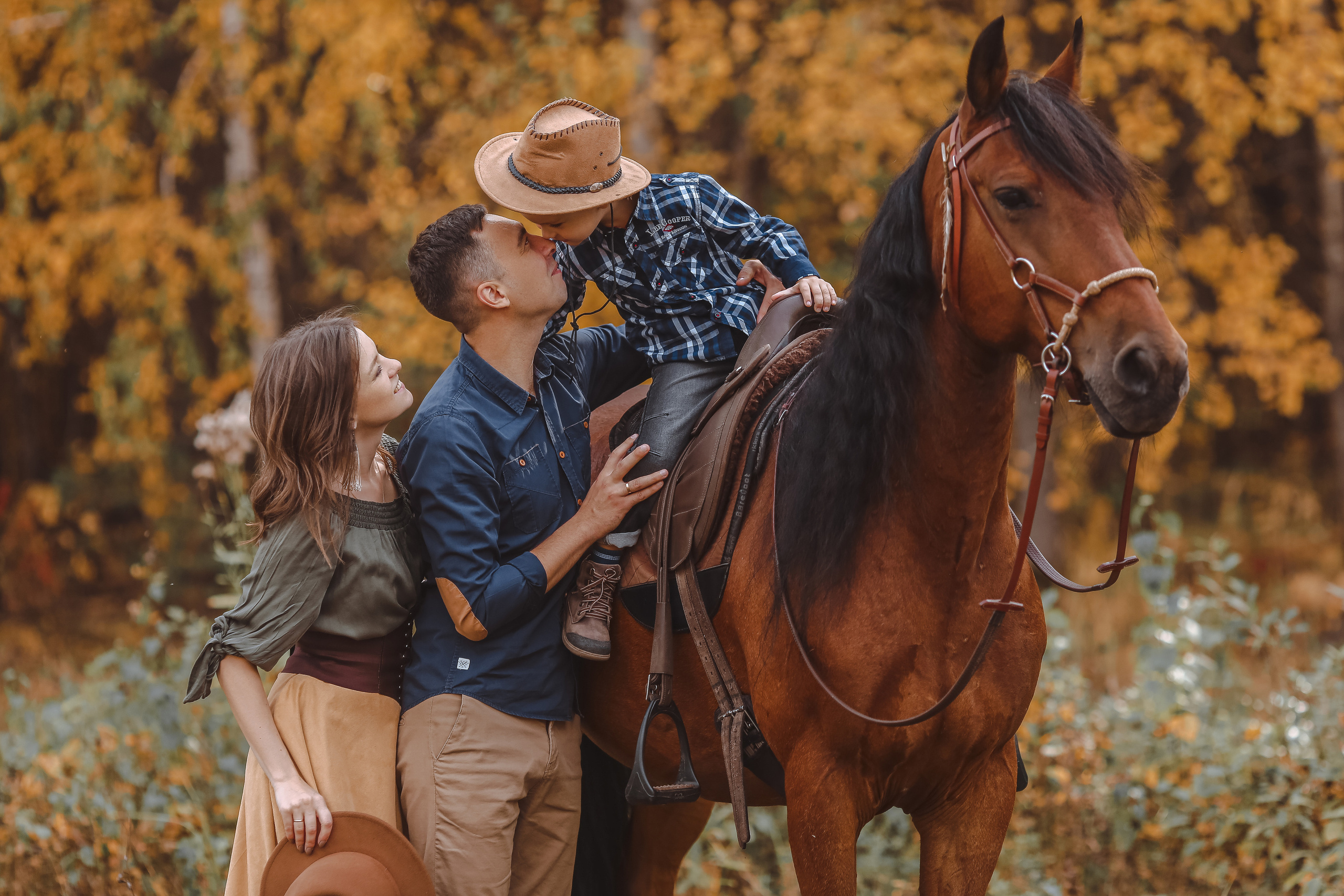 Детские и семейные. Анна Молчанова конный фотограф в Тюмени | фотосессии с лошадьми Тюмень