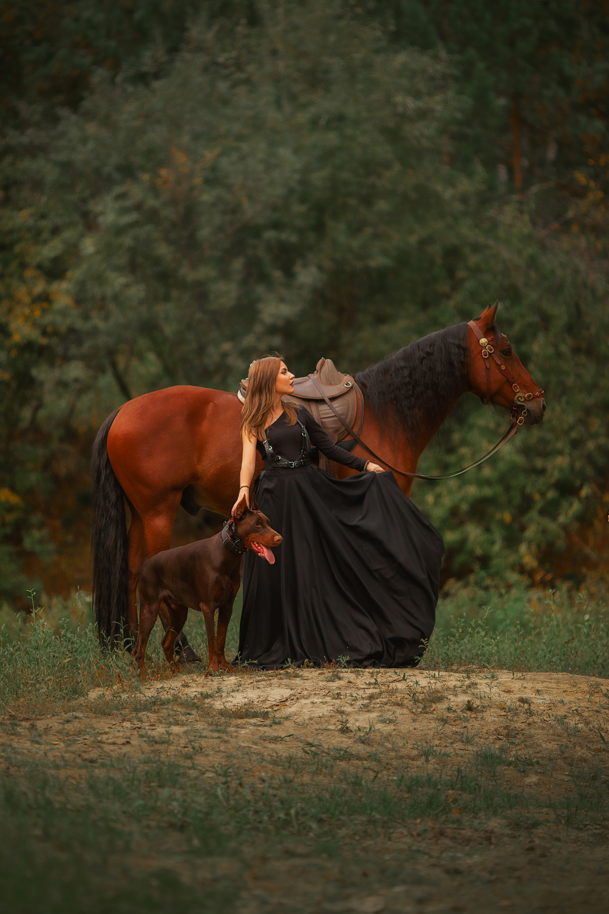 Юбка черная универсальна до 48-50. Пояс-портупея. 