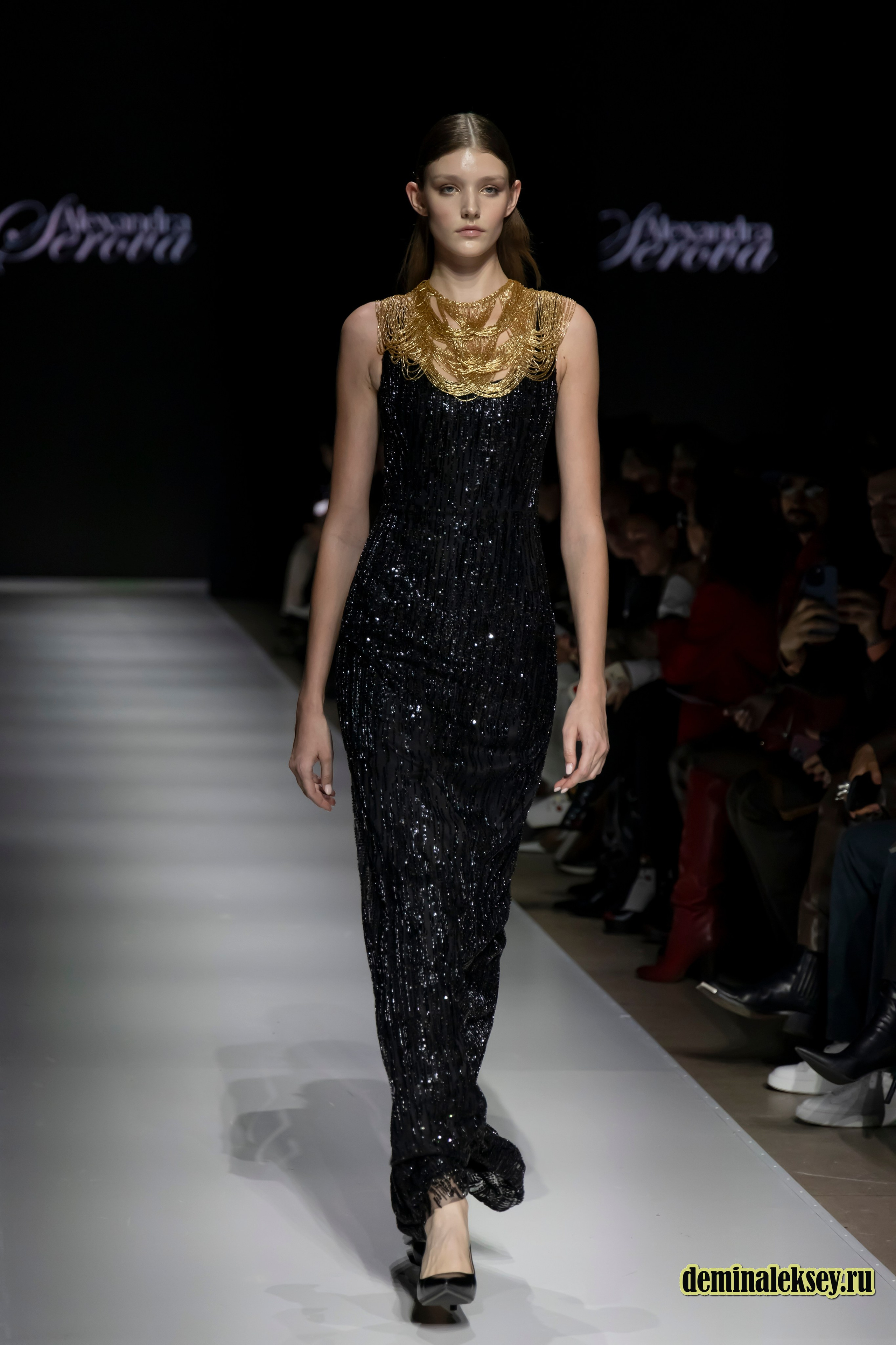 Московская неделя моды 2024 9 октября дизайнер Alexandra Serova. Репортажный, семейный и студийный фотограф в Москве Демин Алексей