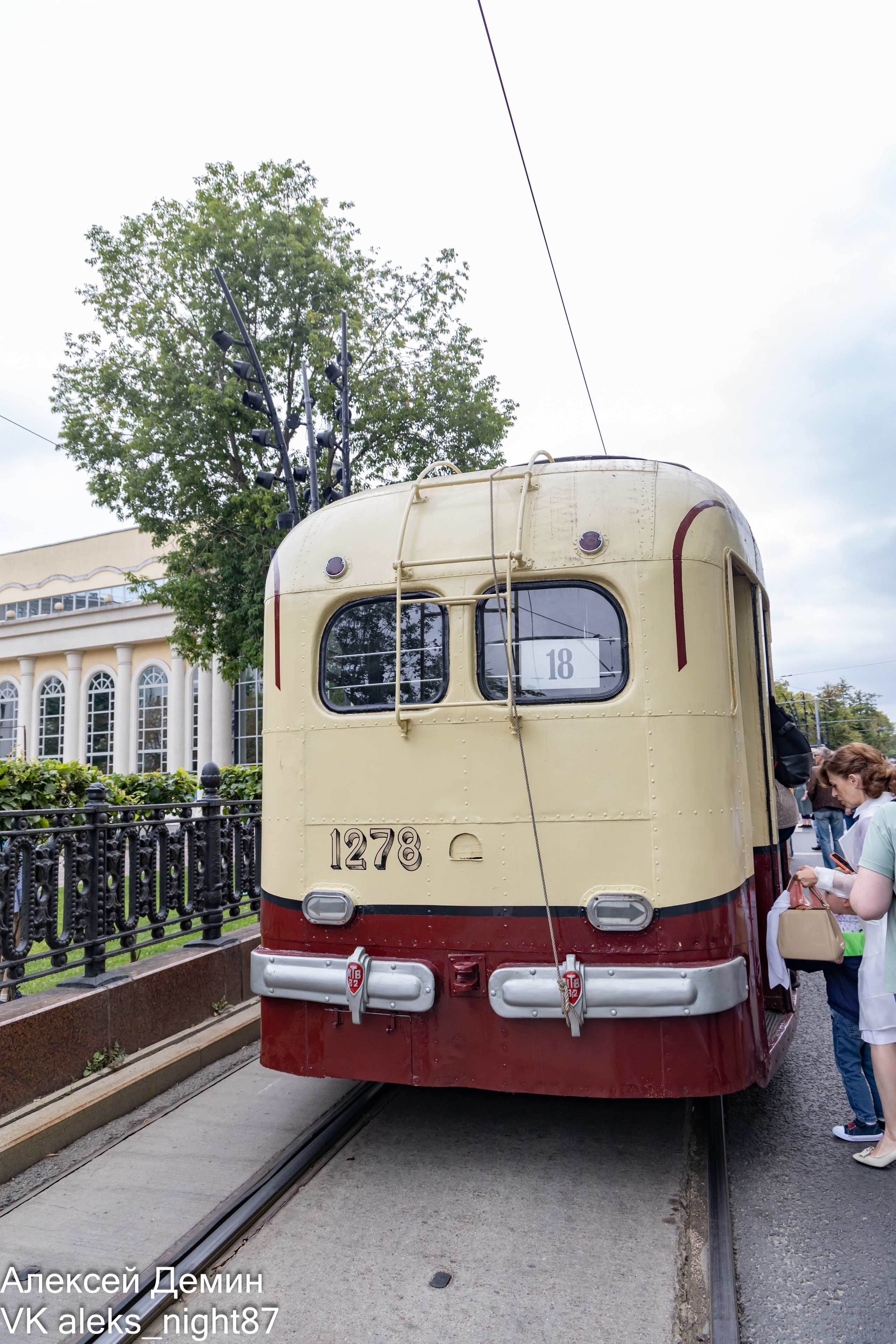 Ретро парад трамваем Москва 2023. Репортажный, семейный и студийный фотограф в Москве Демин Алексей
