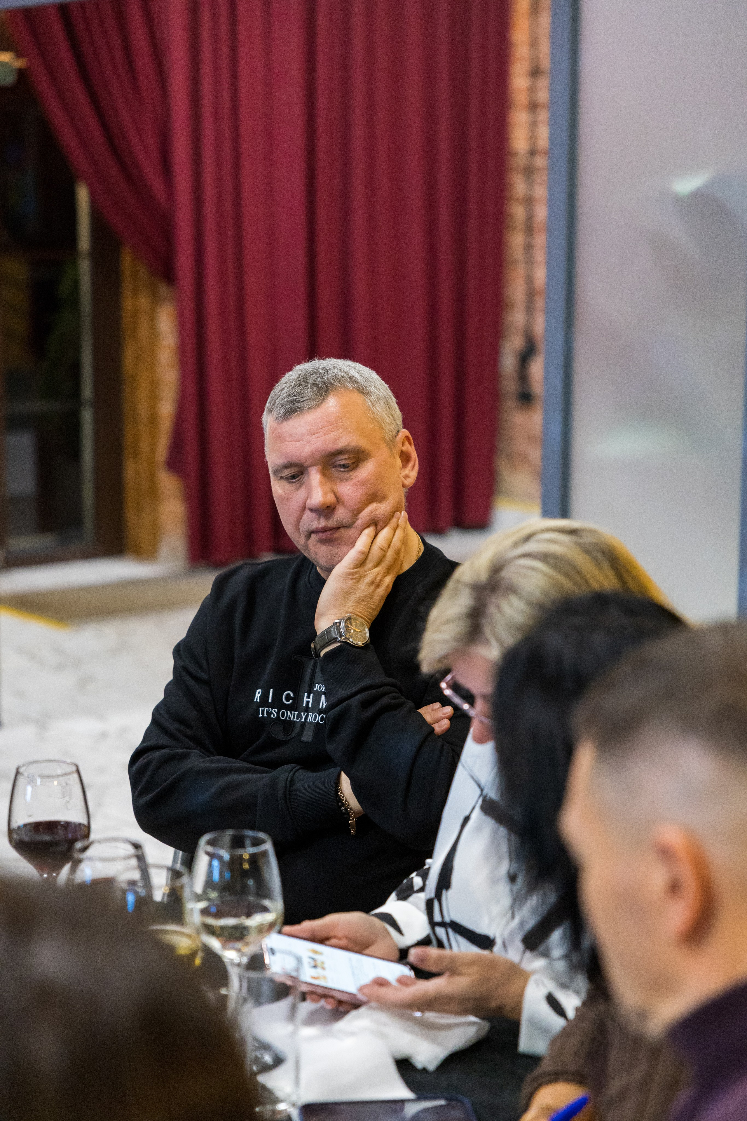 Корпоративный квиз. Репортажный фотограф Санкт-Петербург | Роман Карбышев