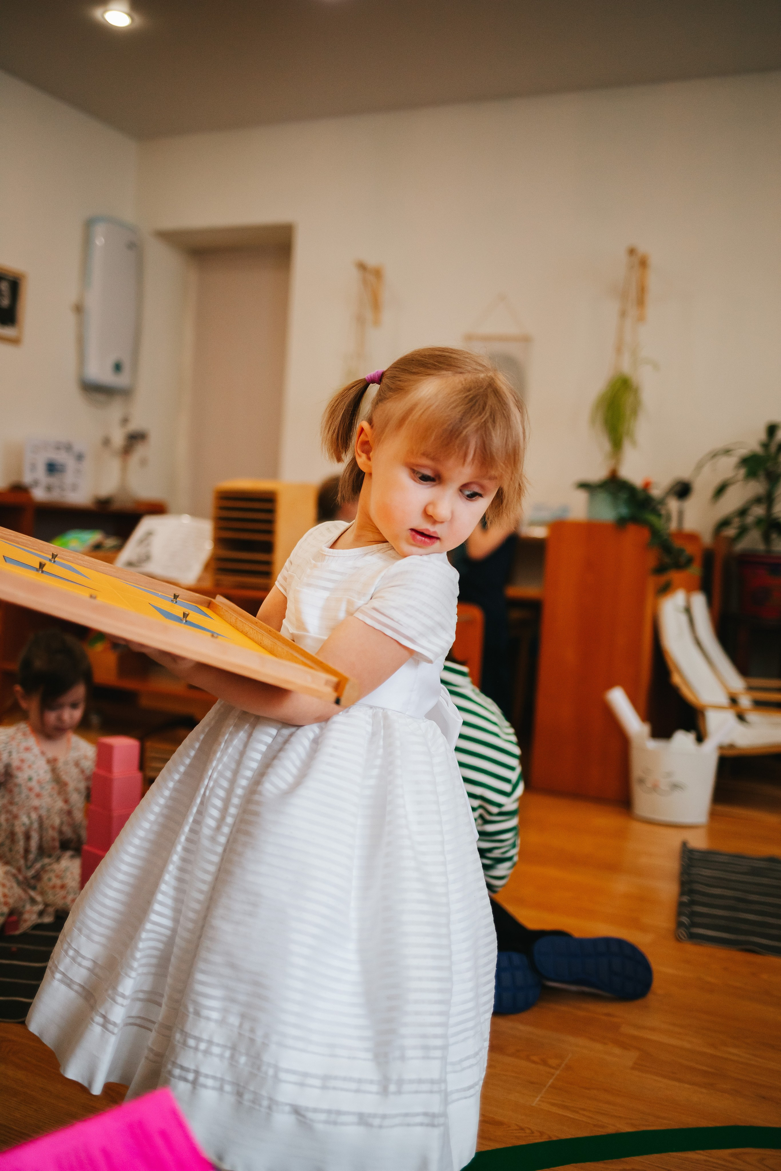 8 марта в Монтессори-саду. Семейный lifestyle фотограф в Санкт-Петербурге Людмила Пахомова