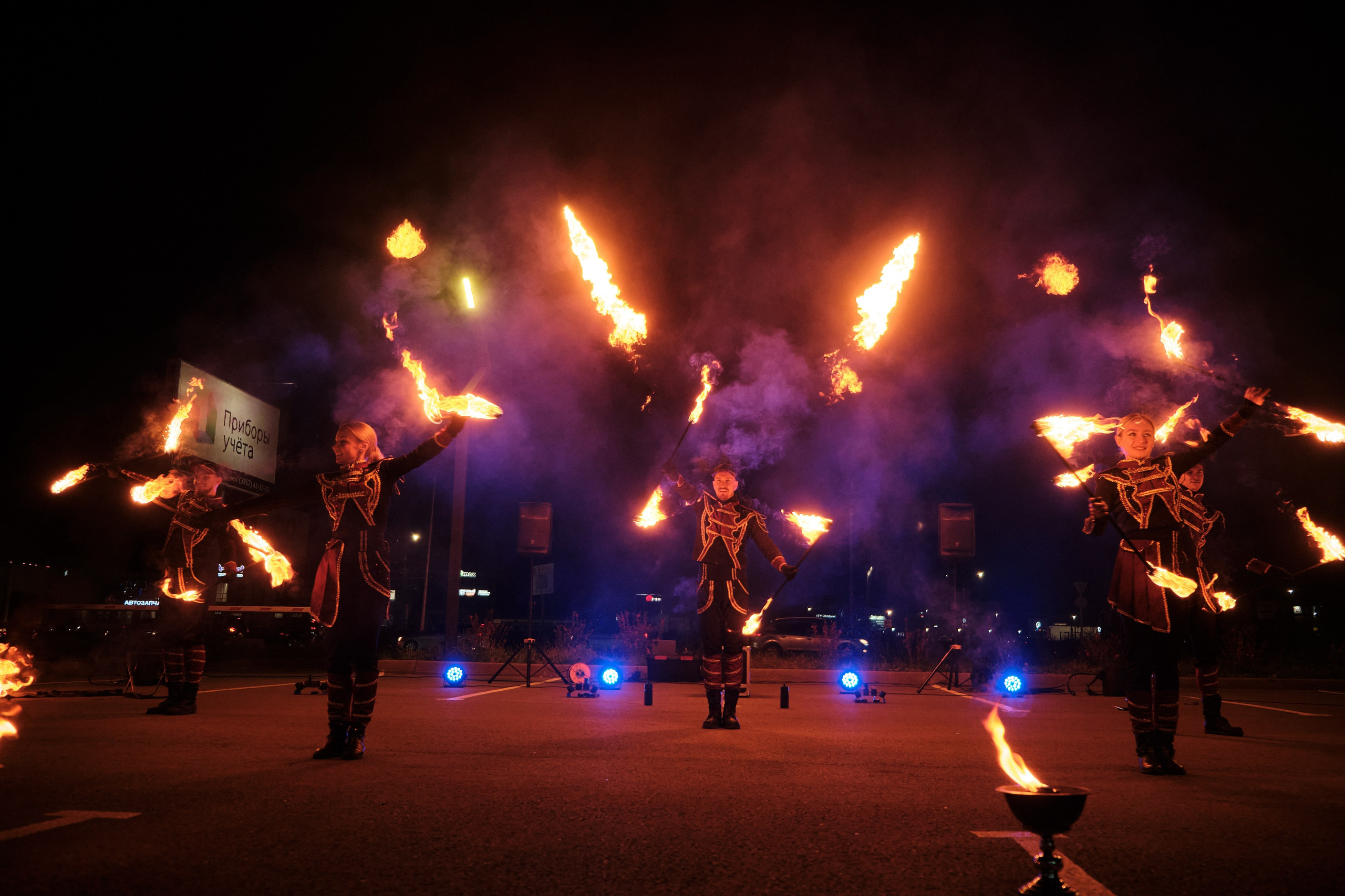 Открытие салона 100 градусов. Антон Ив