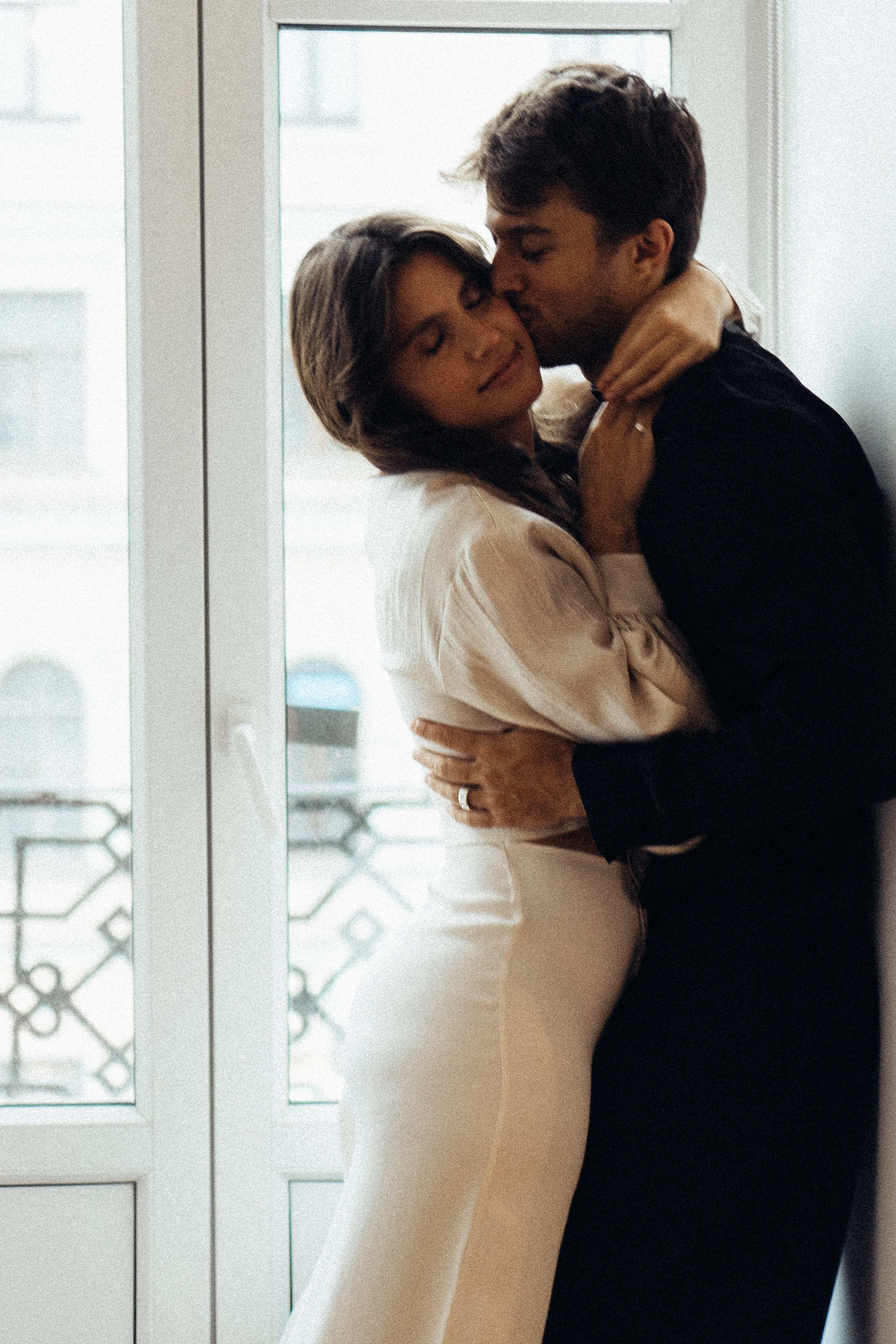 УТРО ЖЕНИХА И НЕВЕСТЫ В ПИТЕРСКОЙ КВАРТИРЕ И СЬЕМКА С СВАДЕБНЫХ ОБРАЗАХ. Профессиональный фотограф, Санкт-Петербург — Виктория Богомолова