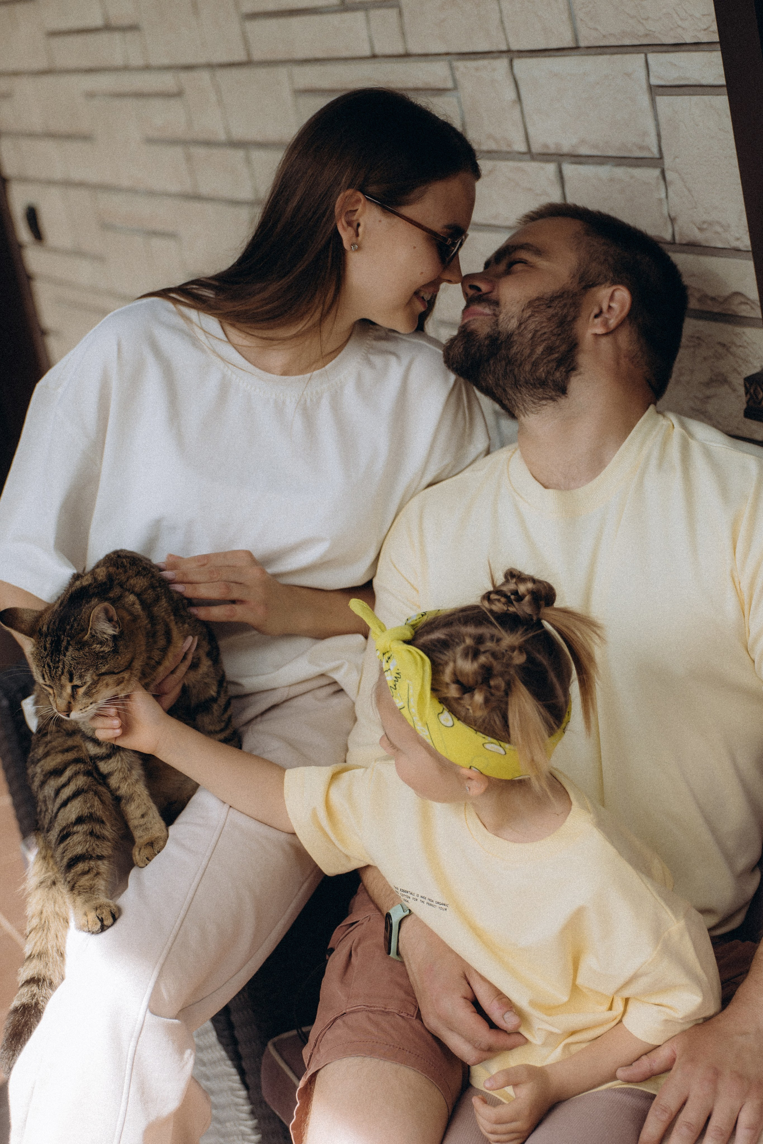 Семейная фотосессия дома и на улице летом | Фотограф Щелково, Москва