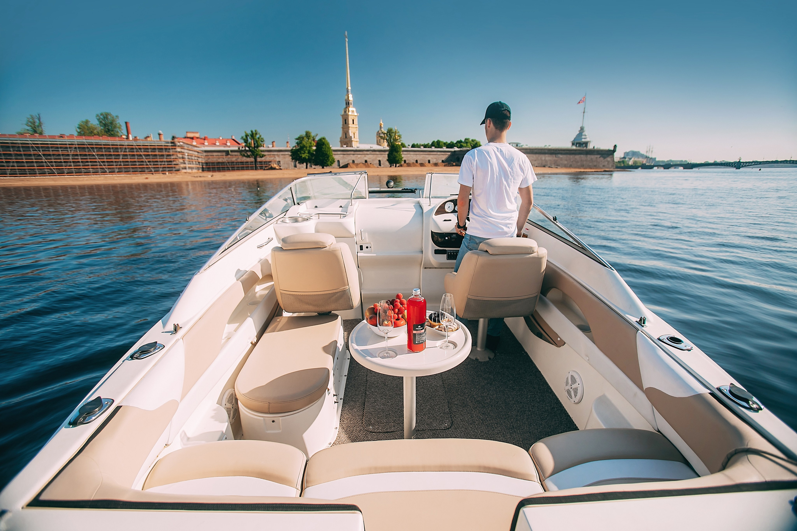 Катер «Боливар». SPB Rent Boats|аренда катеров и теплоходов