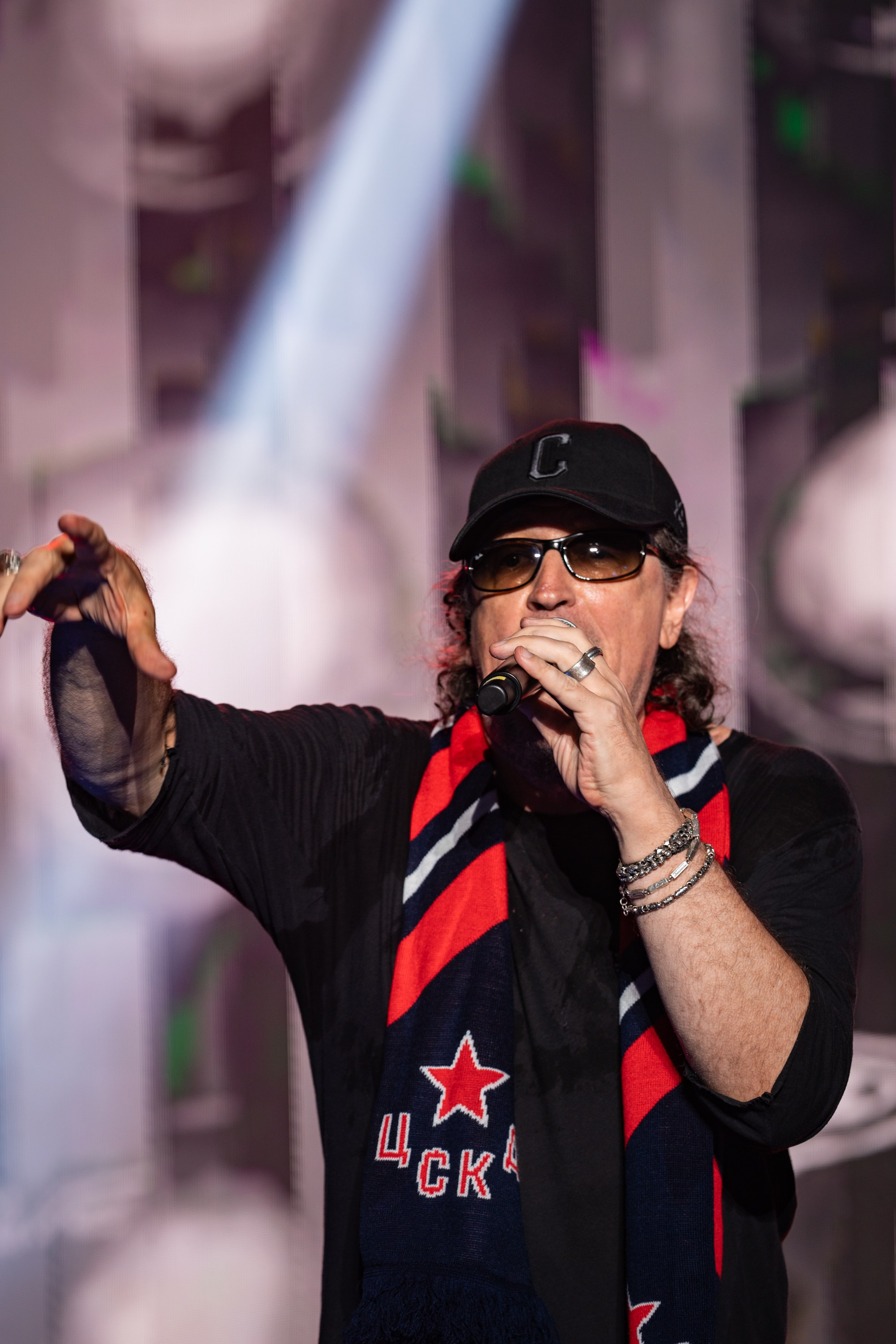 Группа Серьга и Сергей Галанин на ЦСКА ФЕСТ 2024. Сайт Алматинского НЮ АРТ, будуар и фэшн фотографа Дениса Карпенко