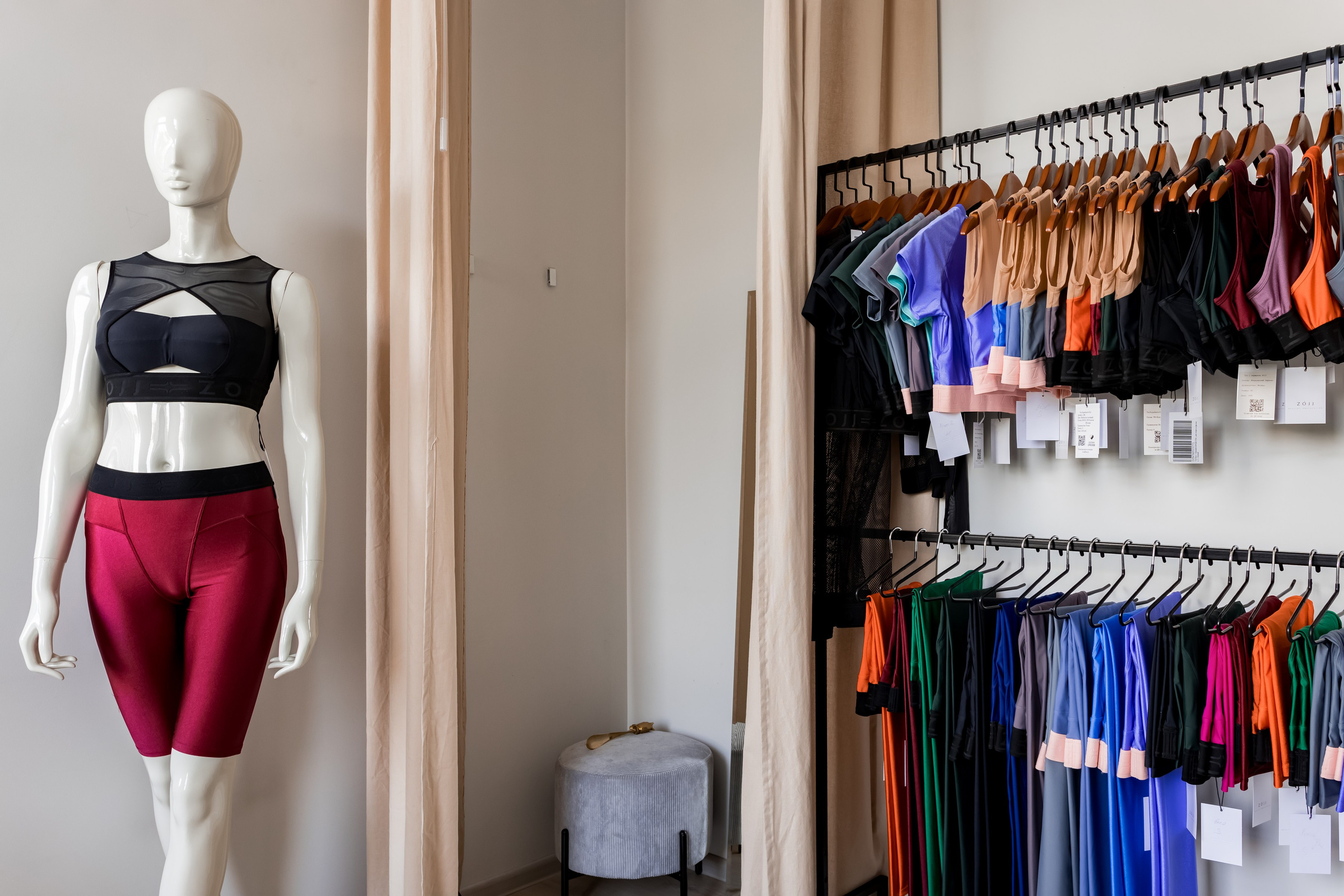 Интернет-магазин женской спортивной одежды Zojj. Интерьеры, Контент, Портреты | Фотограф в Москве Дани Терно