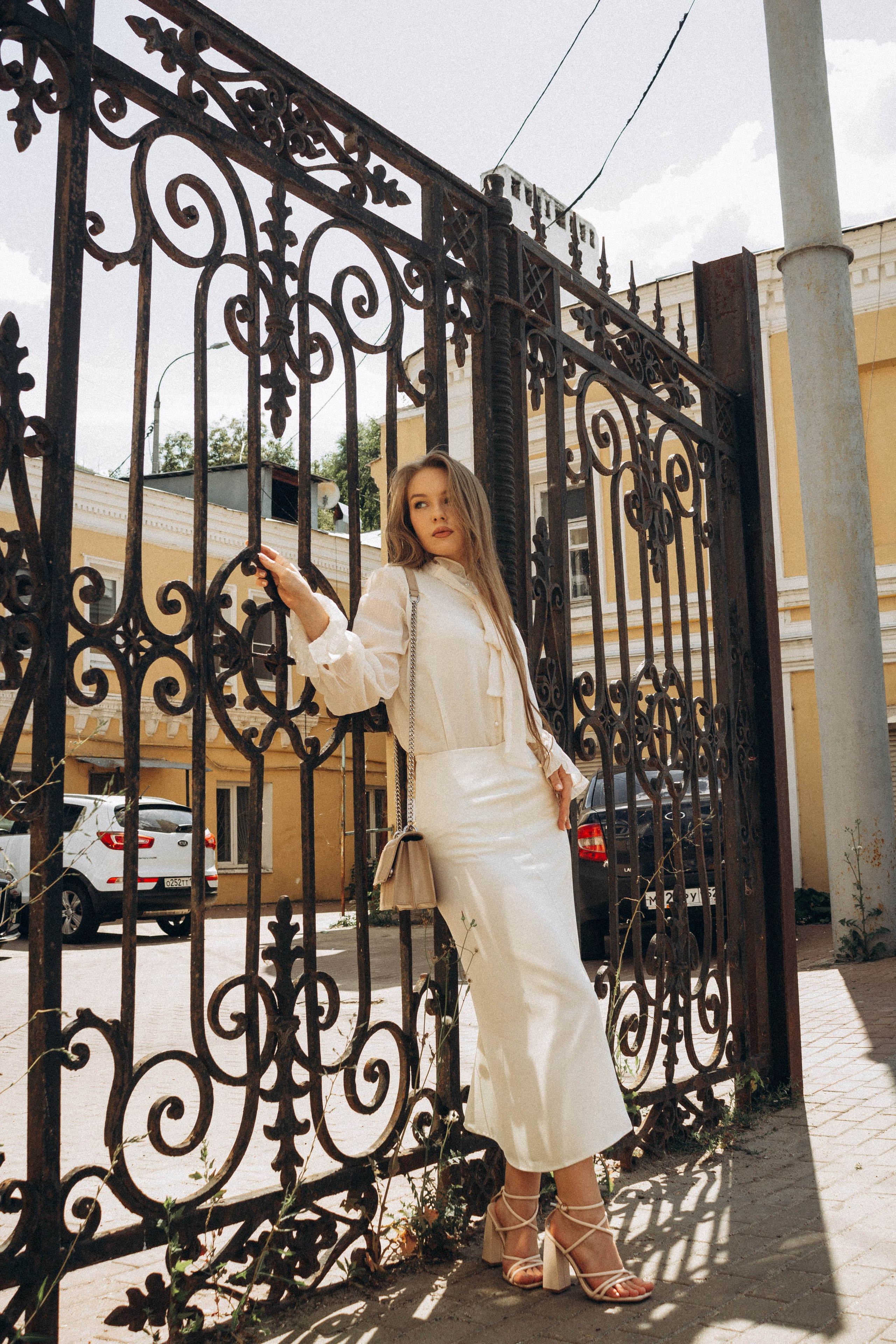 Sofiya. Я — Алёна и я фотографирую красиво (е)