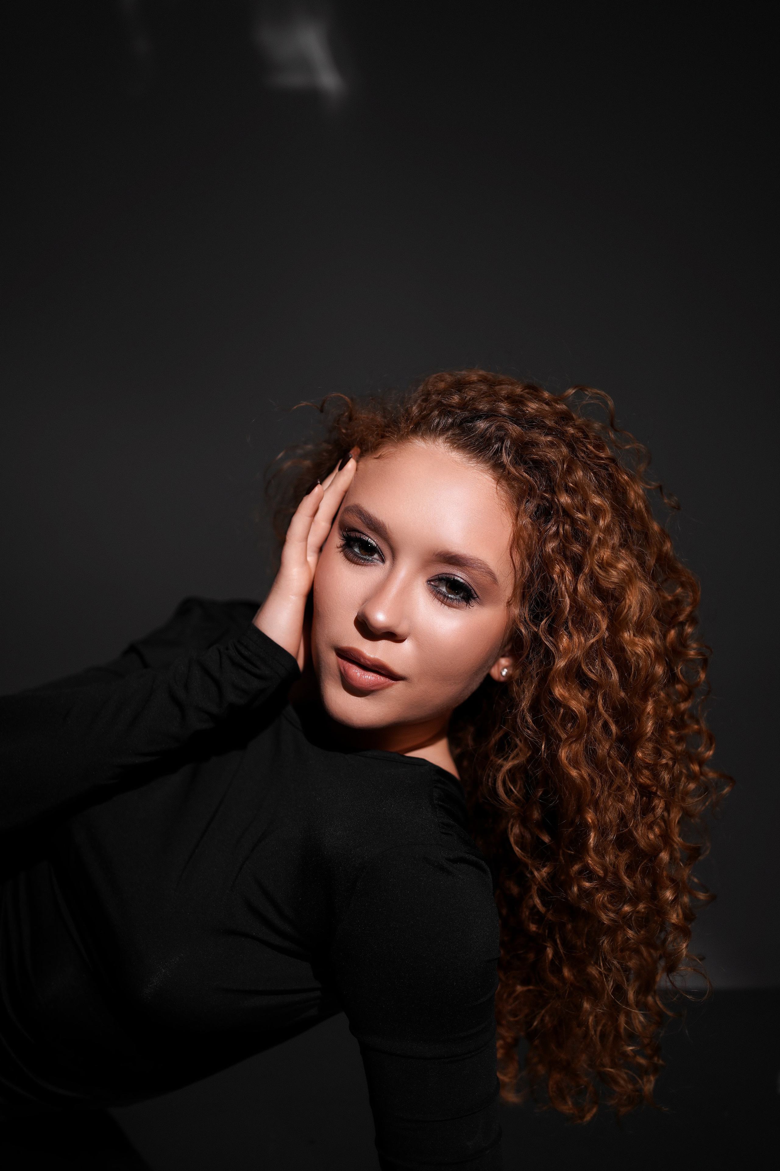 Фотосессия на циклораме с зеркалом. Свадебный фотограф в Ростове-на-Дону. Таинство Крещения и Венчания, семейные фотосессии. Алёна Чёботова