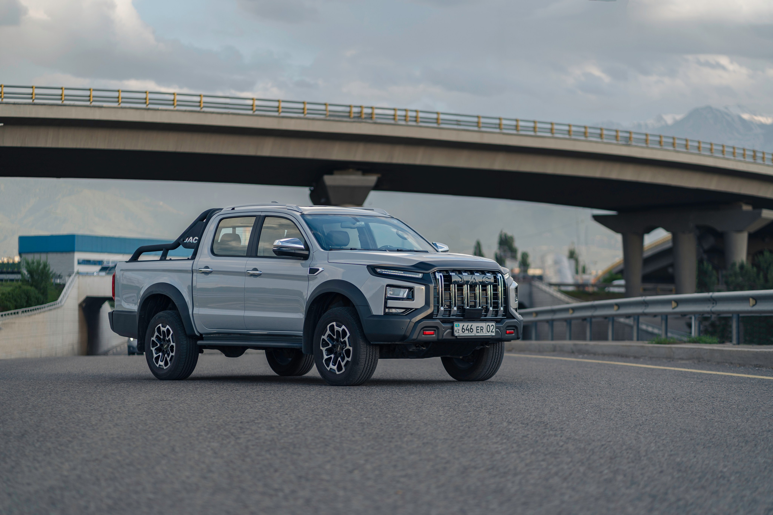 JAC T8 Pro. Чен Станислав | Автомобильный фотограф | Алматы, Казахстан