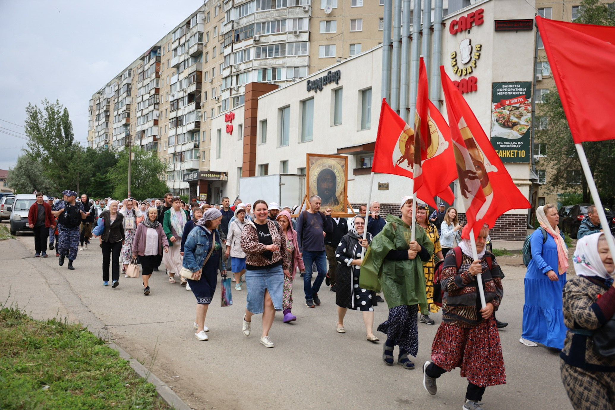 МИТРОПОЛИТ ИГНАТИЙ СОВЕРШИЛ БОЖЕСТВЕННУЮ ЛИТУРГИЮ В ГЕОРГИЕВСКОМ ХРАМЕ. Саратовское Северо-Западное благочиние