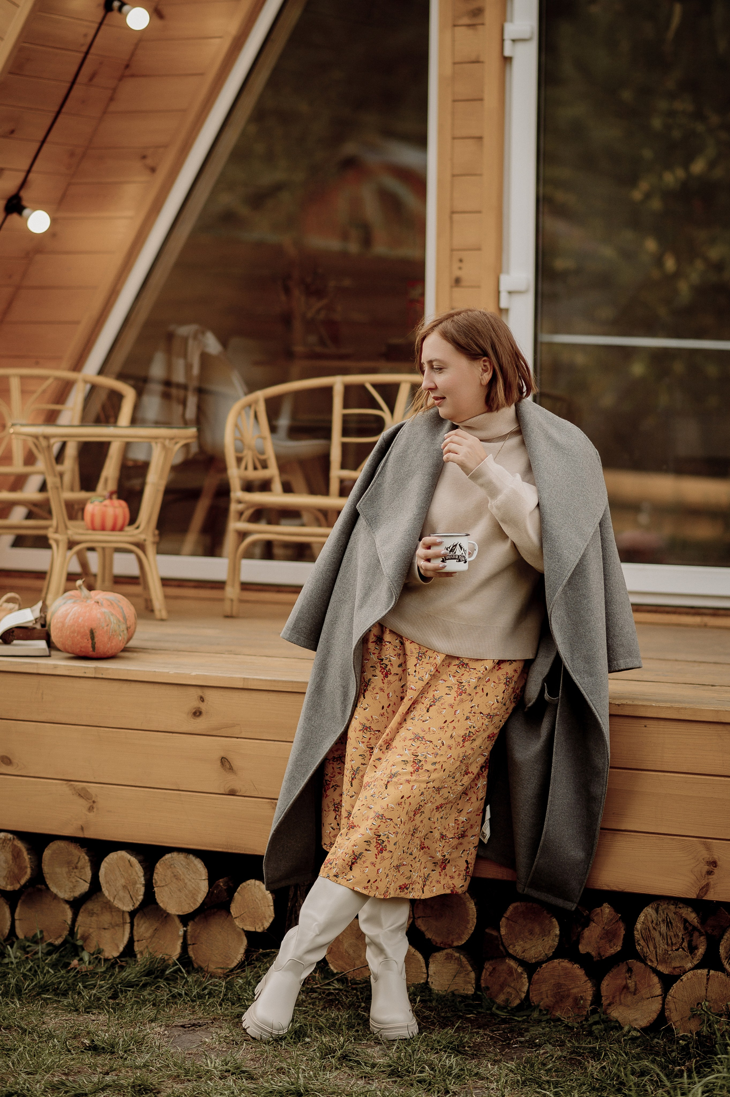 Катя, Дима, Настя и уютный домик. Фотограф Мария Стрелкова