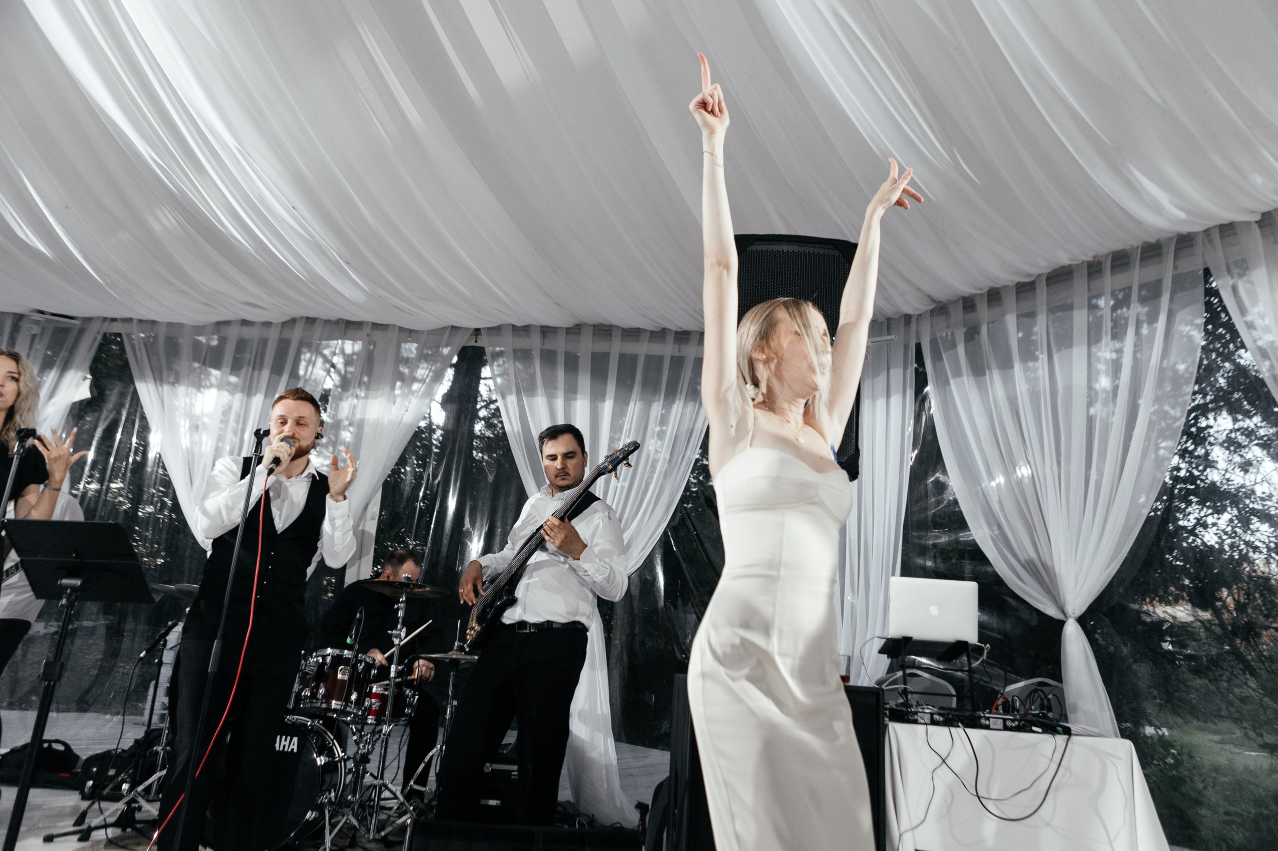 Свадебный фотограф Уфа — Руслан ГабдлисламовЖивые эмоции, красивые кадры, воспоминания на всю жизнь.Работаю по всей Республике Башкортоста. Свадебный фотограф Уфа Руслан Габдлисламов