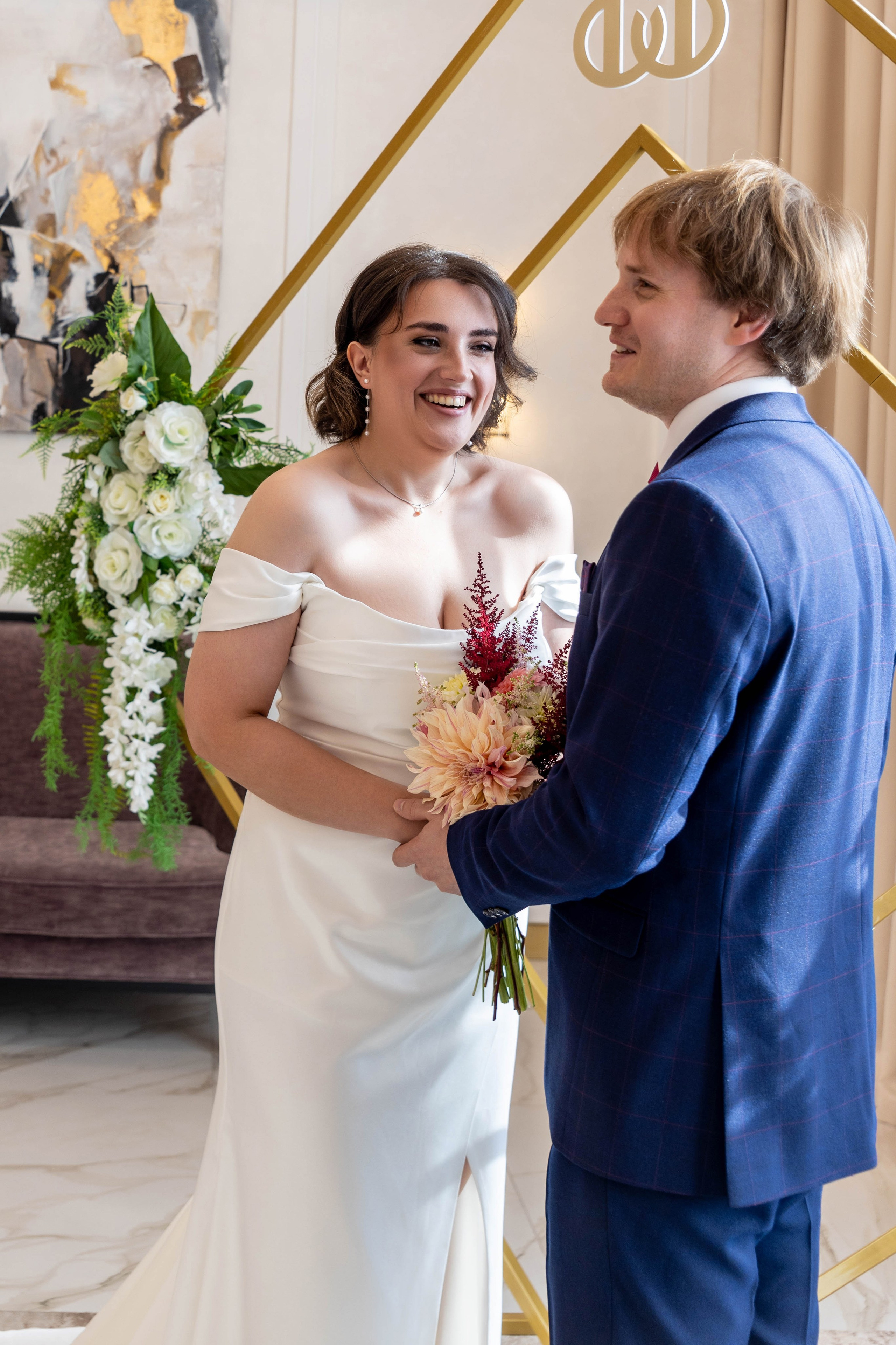 Свадебный день в Москве. Свадебный фотограф Александра Мяскова