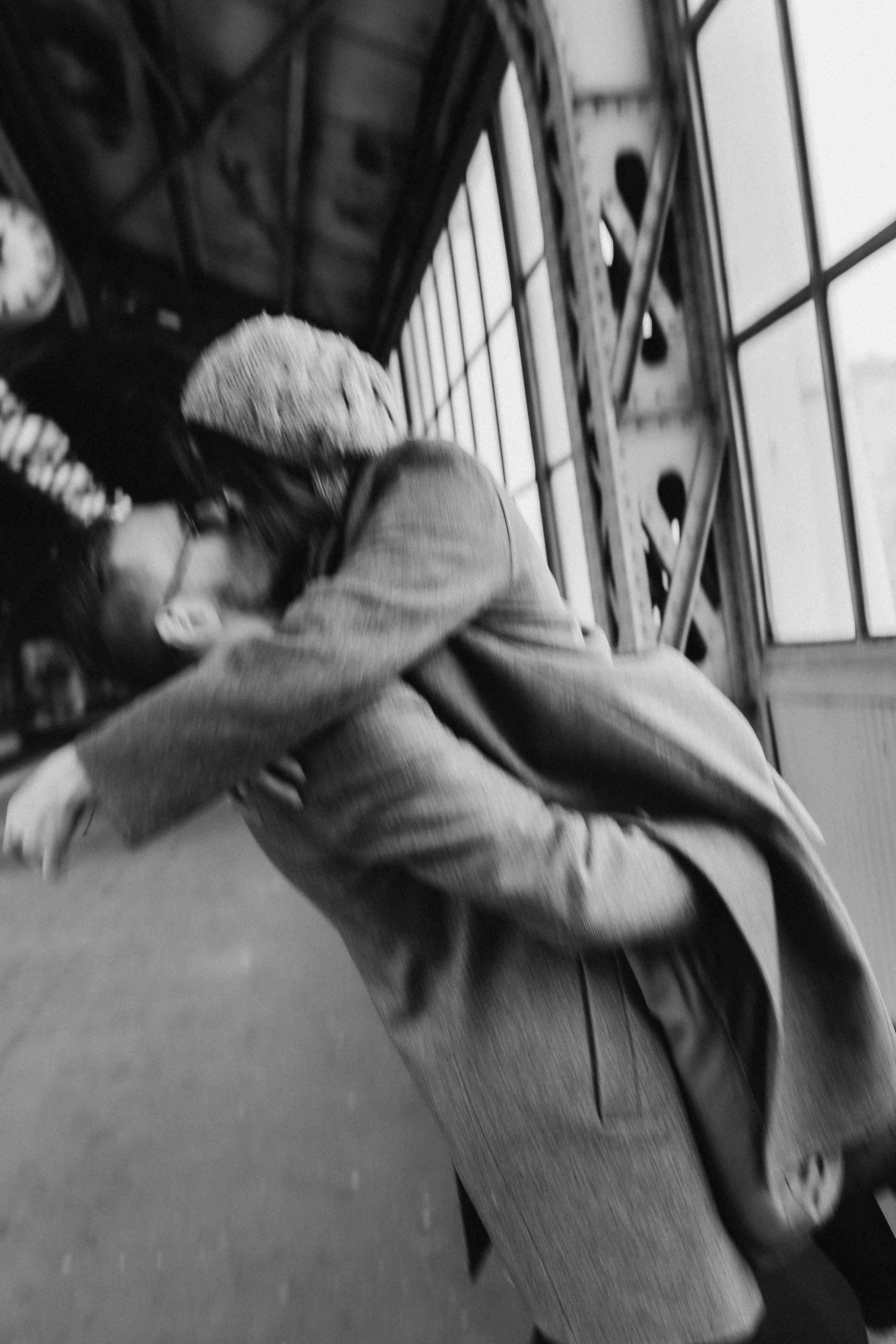 Никита и Юля: съёмка на Витебском вокзале. Фотограф Санкт-Петербург Князева Елизавета