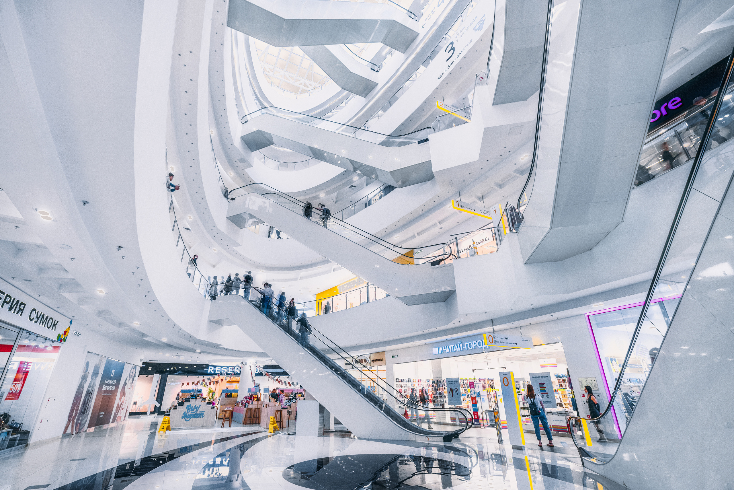 Галерея Краснодар. Создаю контент для бизнеса- Андрей Корниенко и упаковываю компании и экспертов в Краснодаре