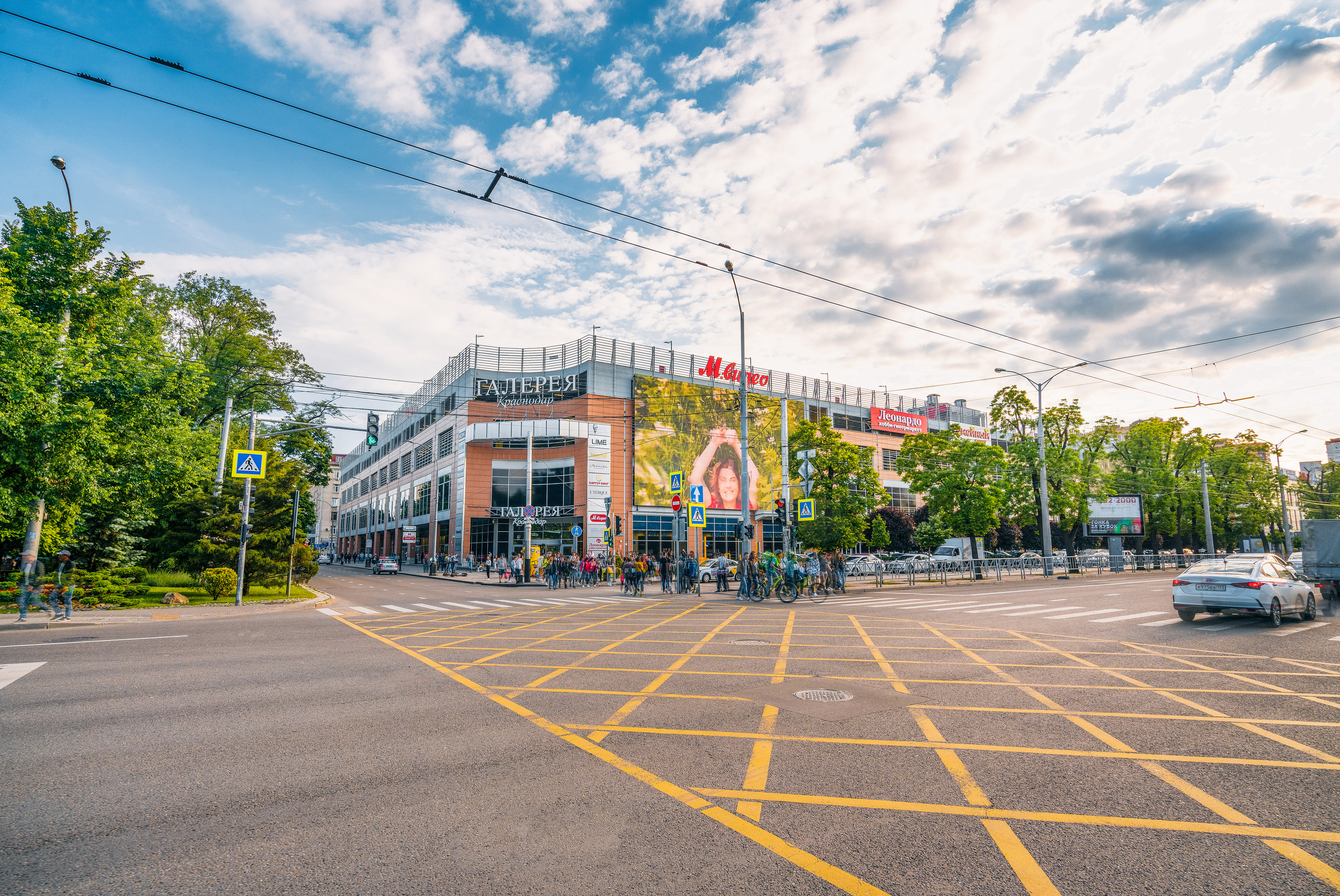 Галерея Краснодар. Создаю контент для бизнеса- Андрей Корниенко и упаковываю компании и экспертов в Краснодаре