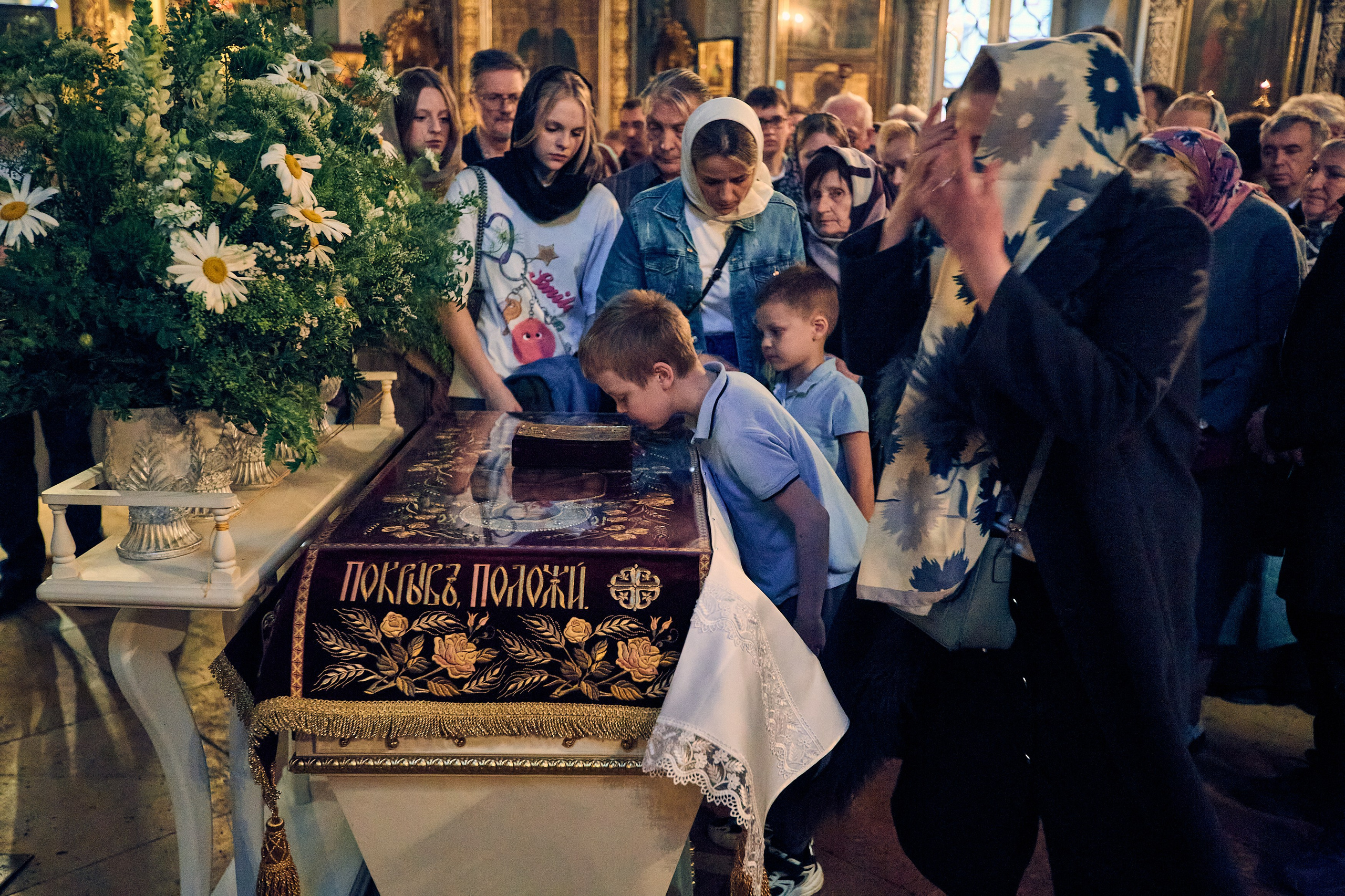 Утреня Погребение Спасителя. DMITRY MOISEENKO — фотограф, художник, топ-стилист