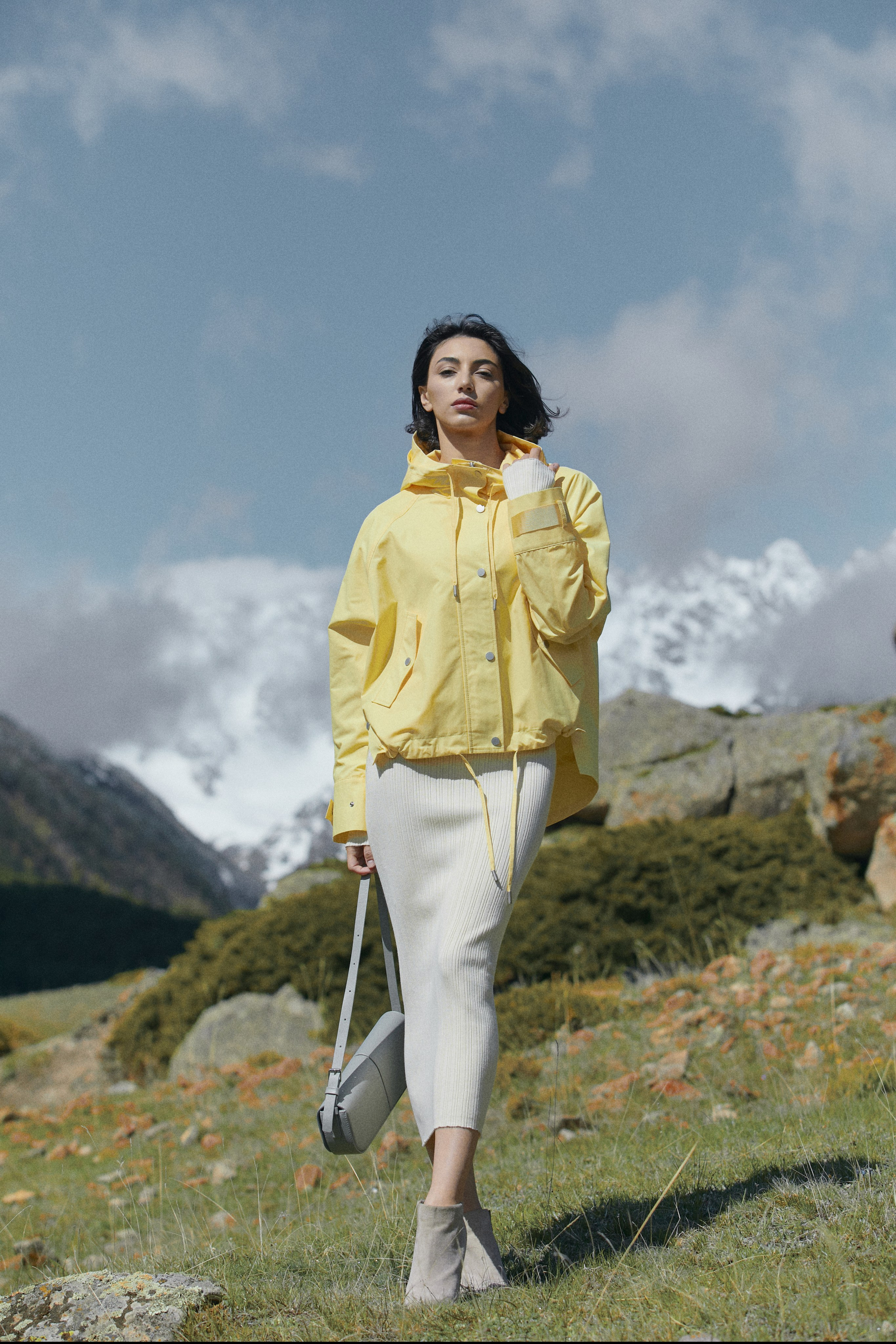 Съемка для бренда в горах. Фотограф Продюсер в горах КБР / Москва  Нальчик Горы