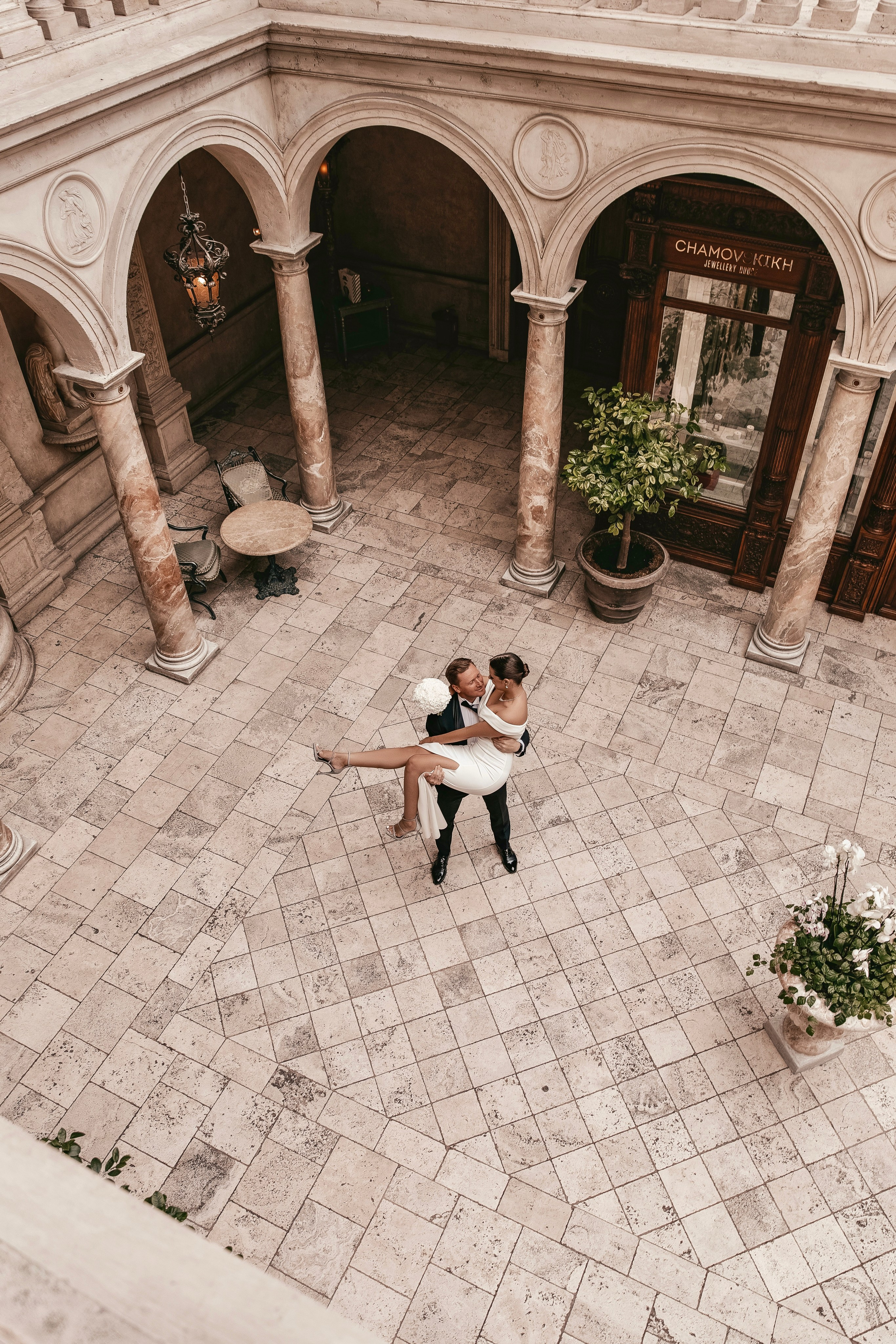 Свадебная фотосессия в ресторане Турандот. Главная